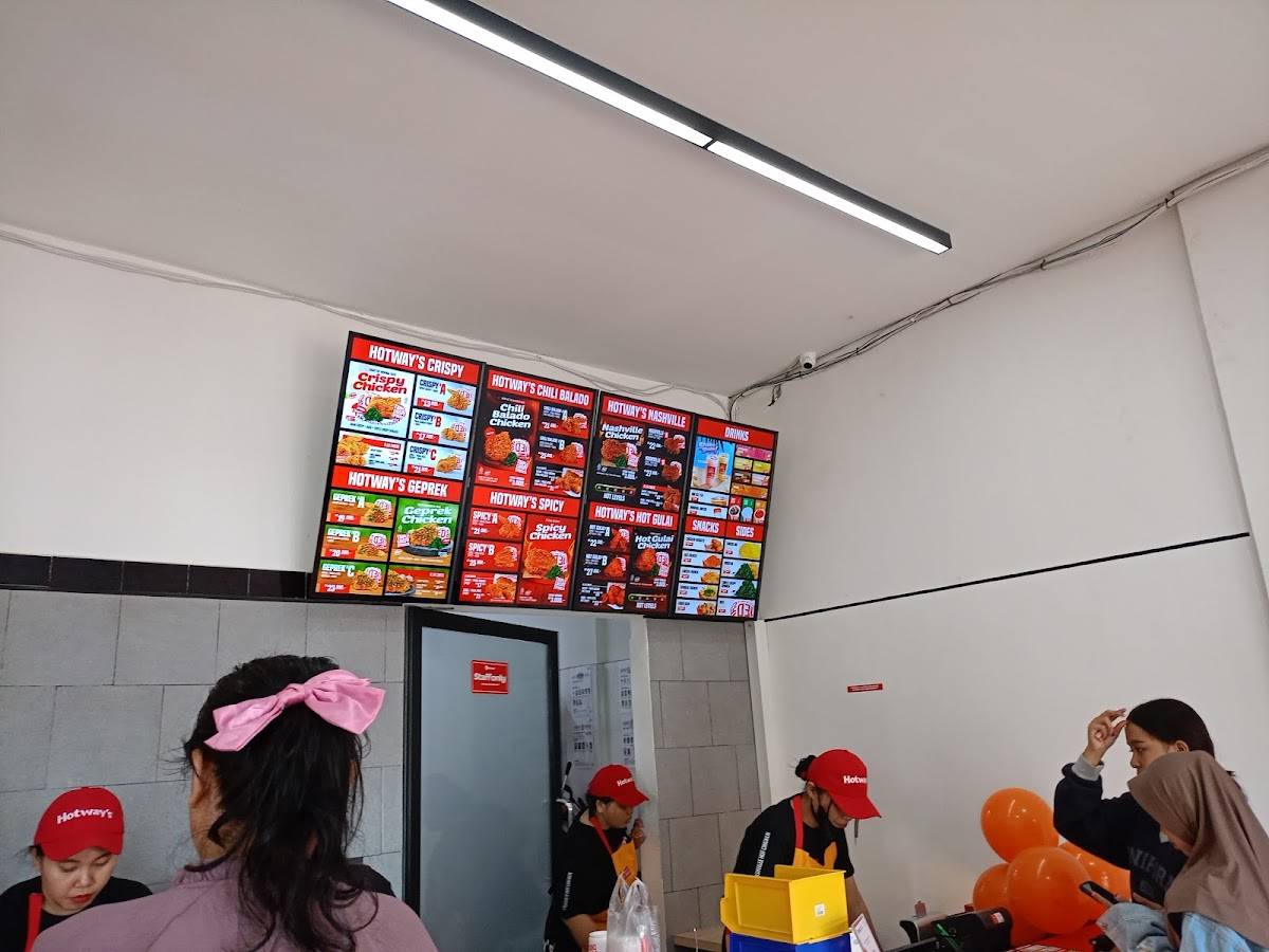 Hotway's Chicken Bitung меню