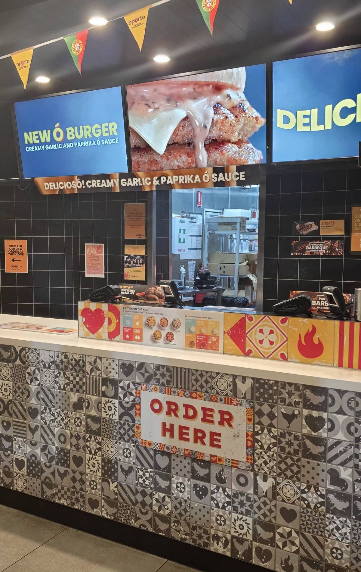 Oporto Springvale Drive Thru меню