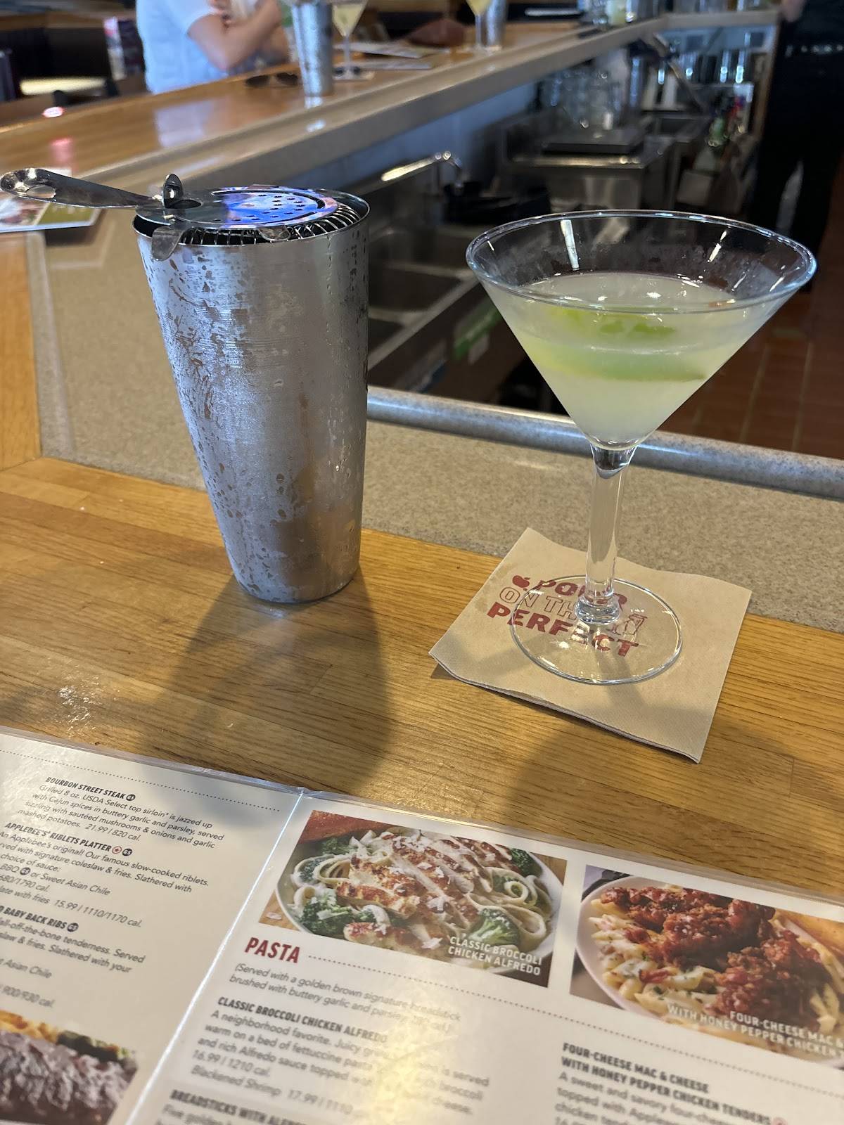 Applebee's Grill + Bar меню
