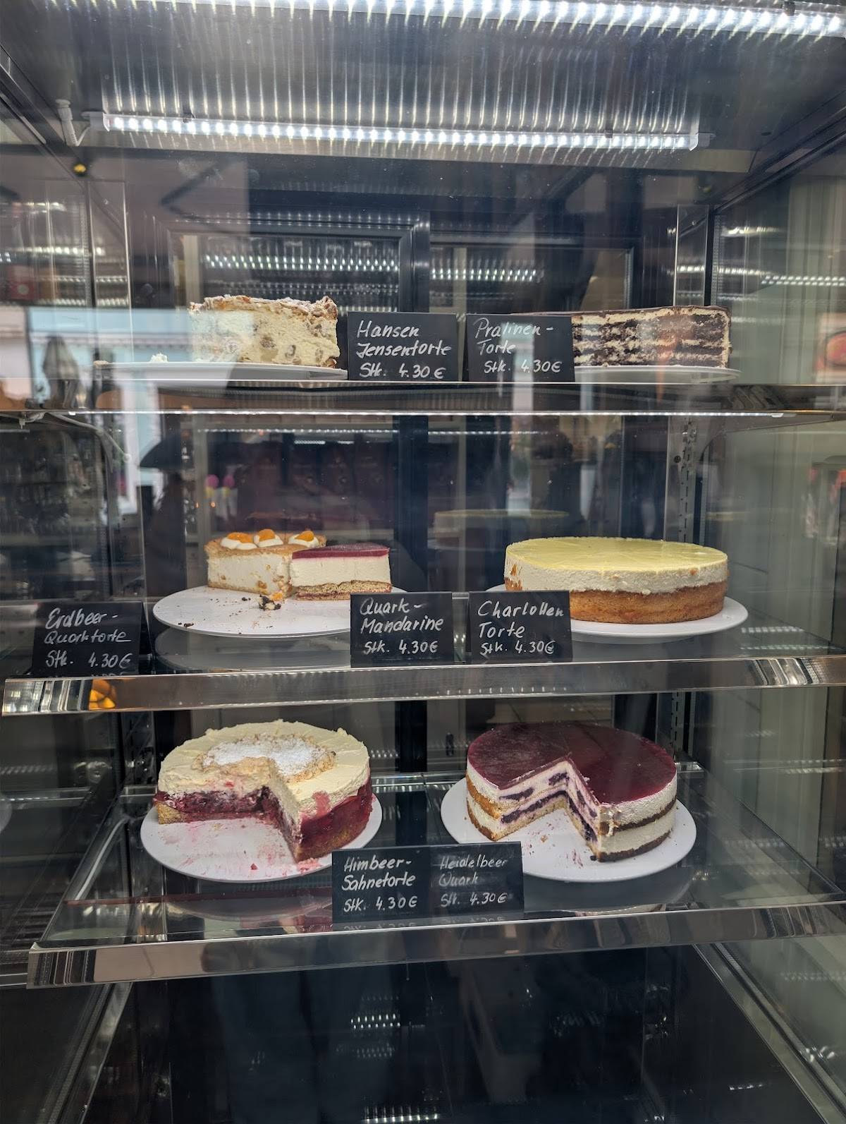 Café Neumann меню