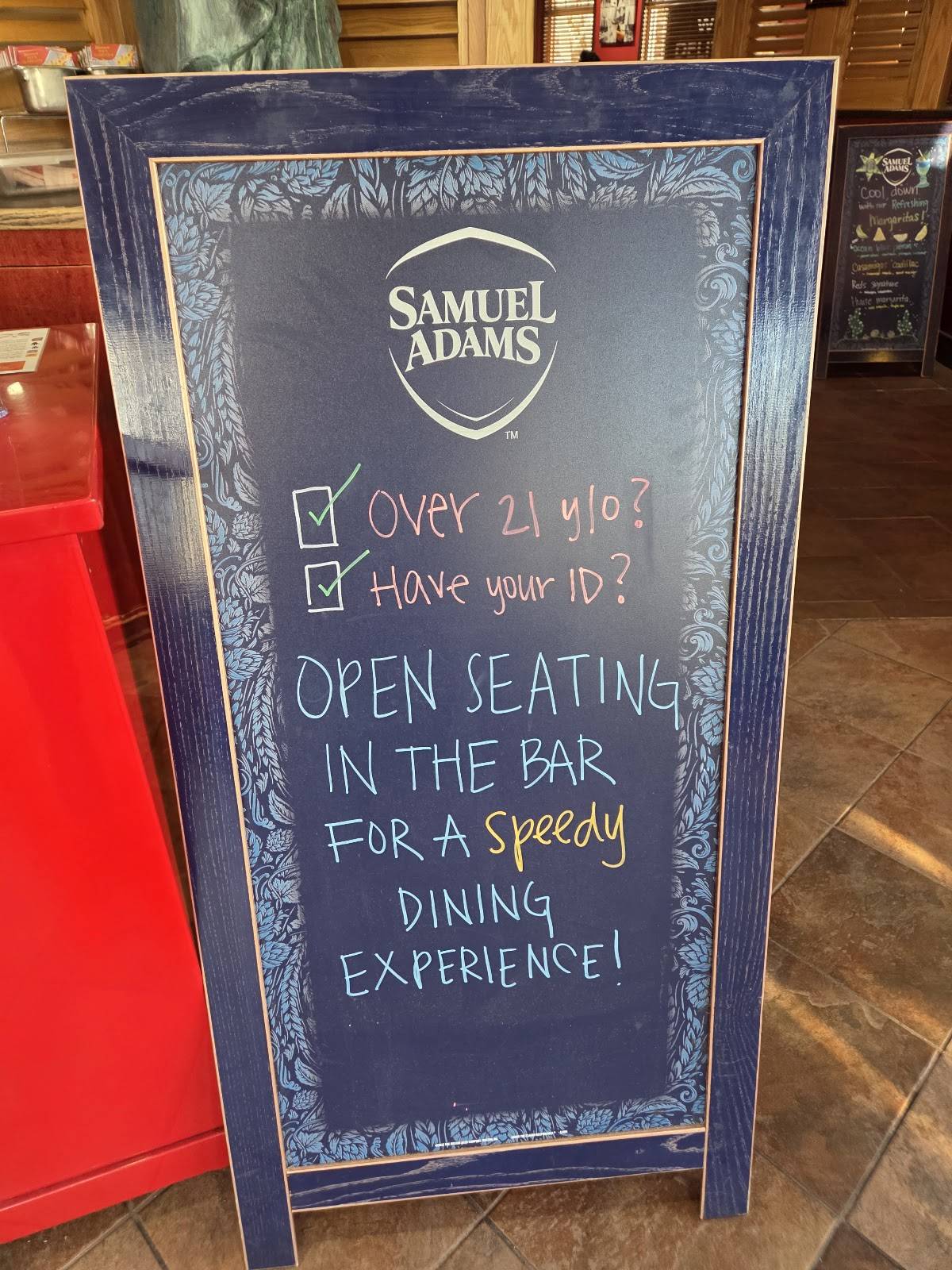 Red Robin Gourmet Burgers and Brews меню