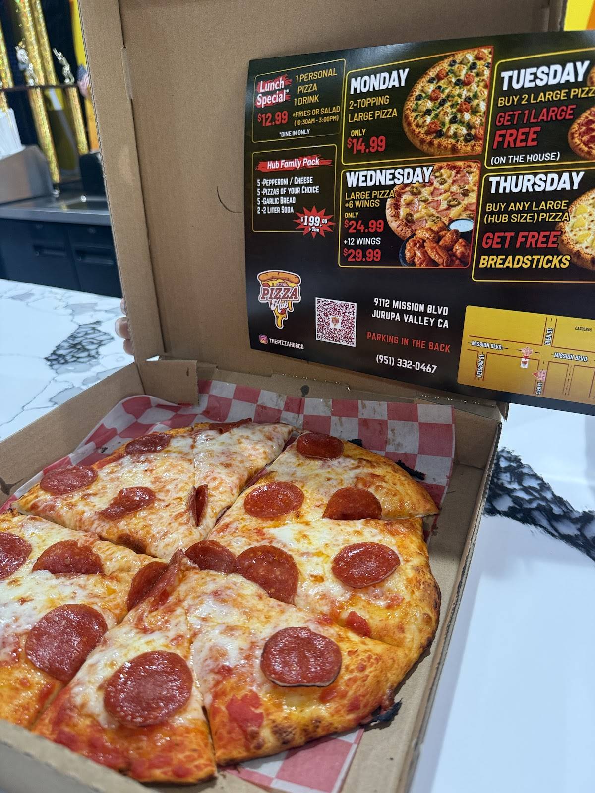 The Pizza hub меню