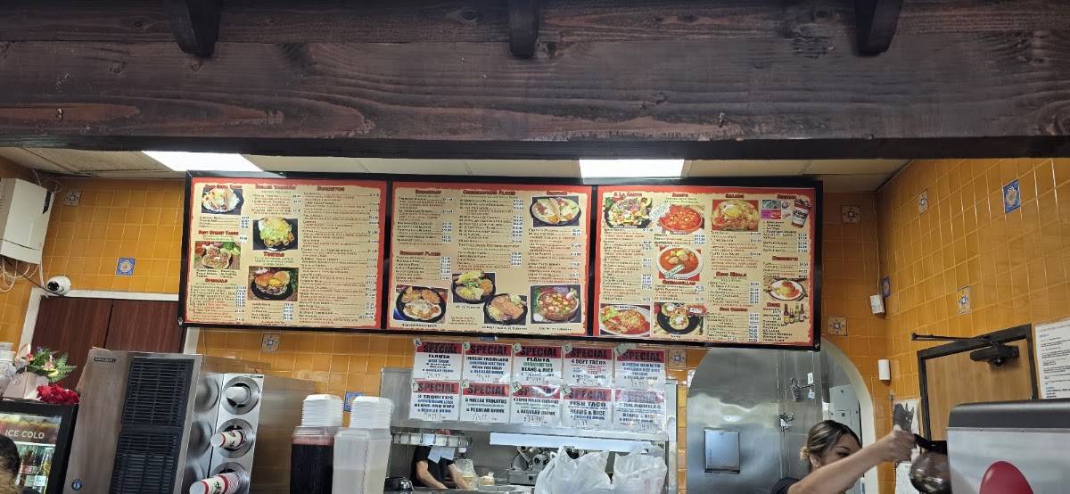 El Ranchito Taco Shop меню