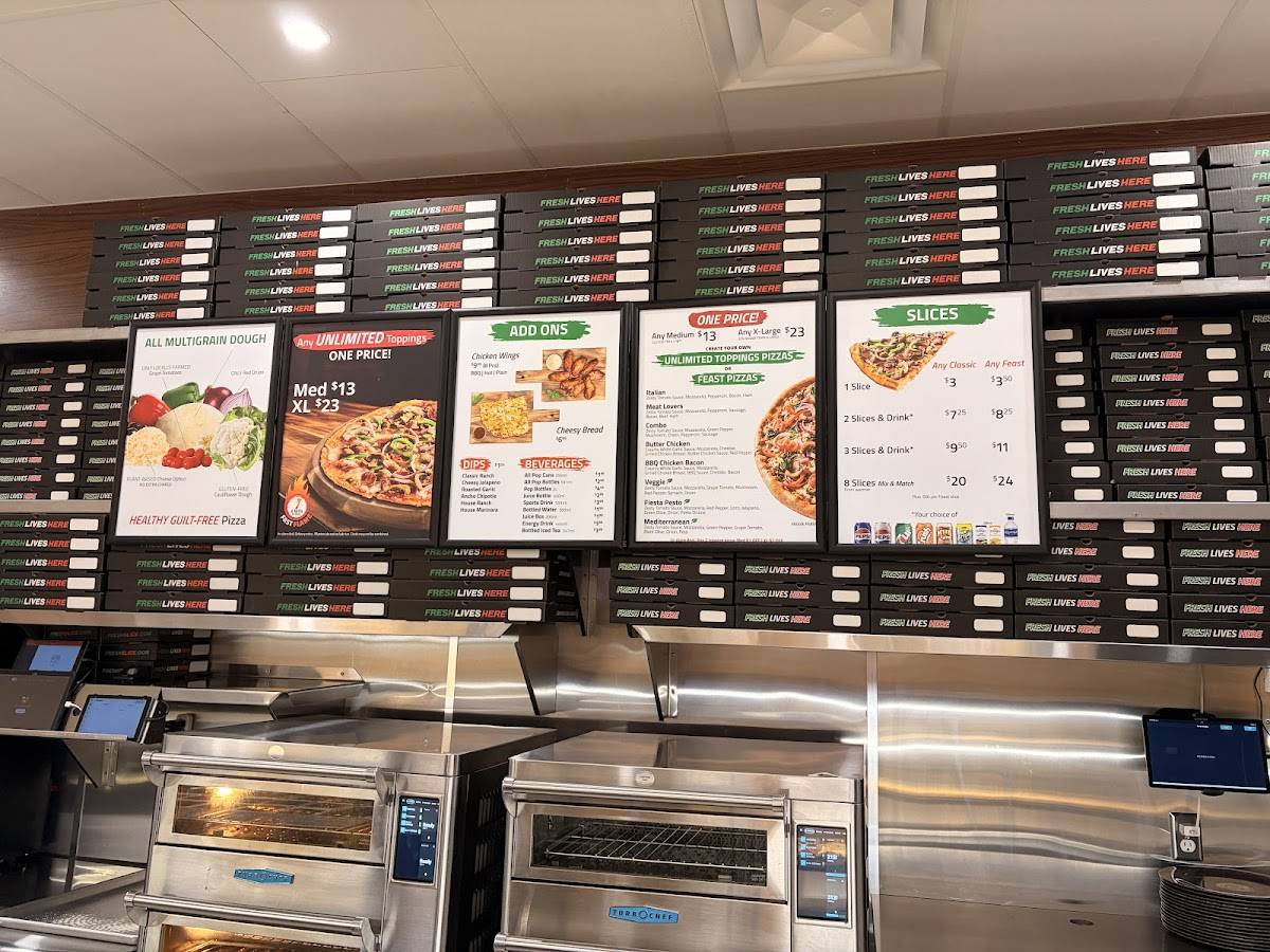 Freshslice Pizza (Humber College Blvd.) меню