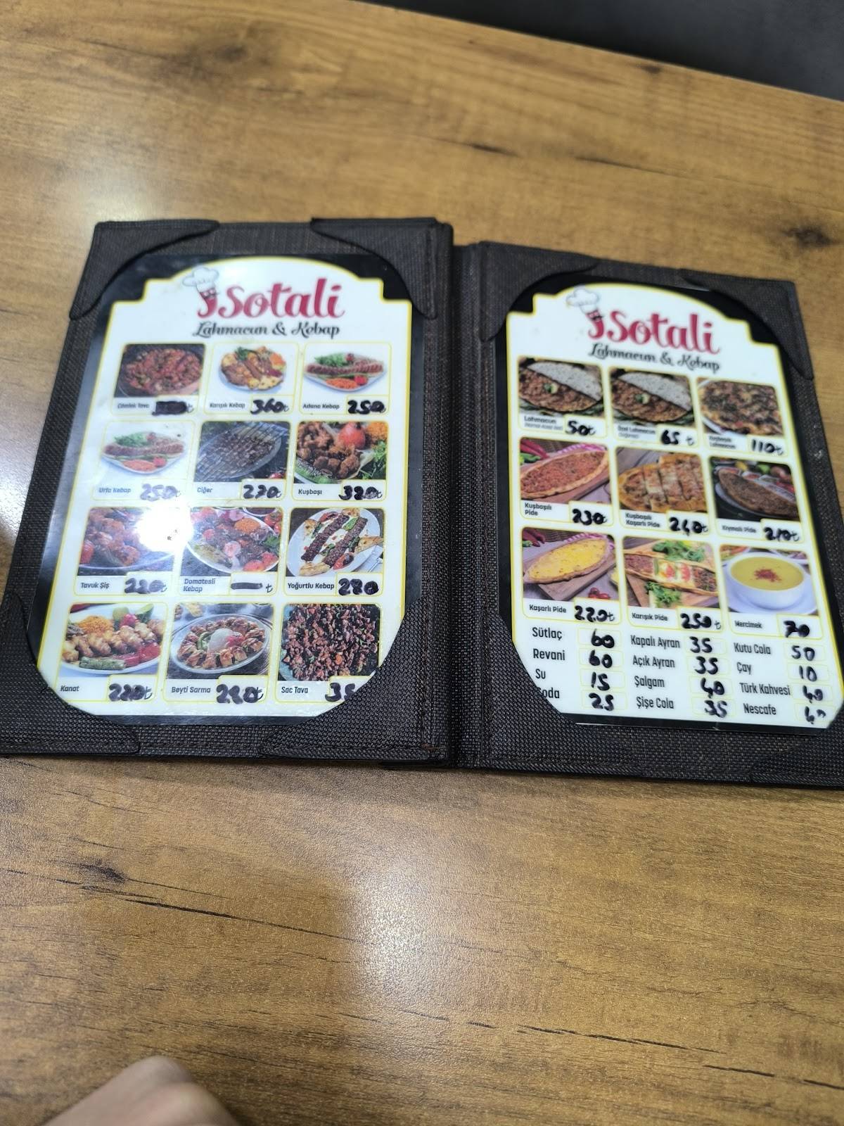 Isot Ali Lahmacun меню