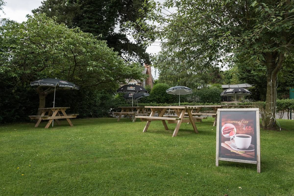 Golden Lion Hotel & Restaurant, Easenhall меню