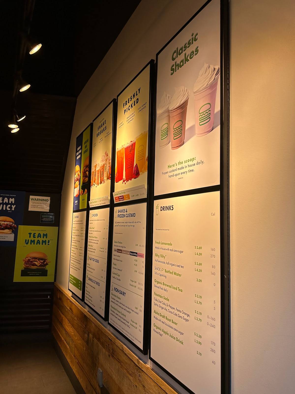Shake Shack Inner Harbor меню