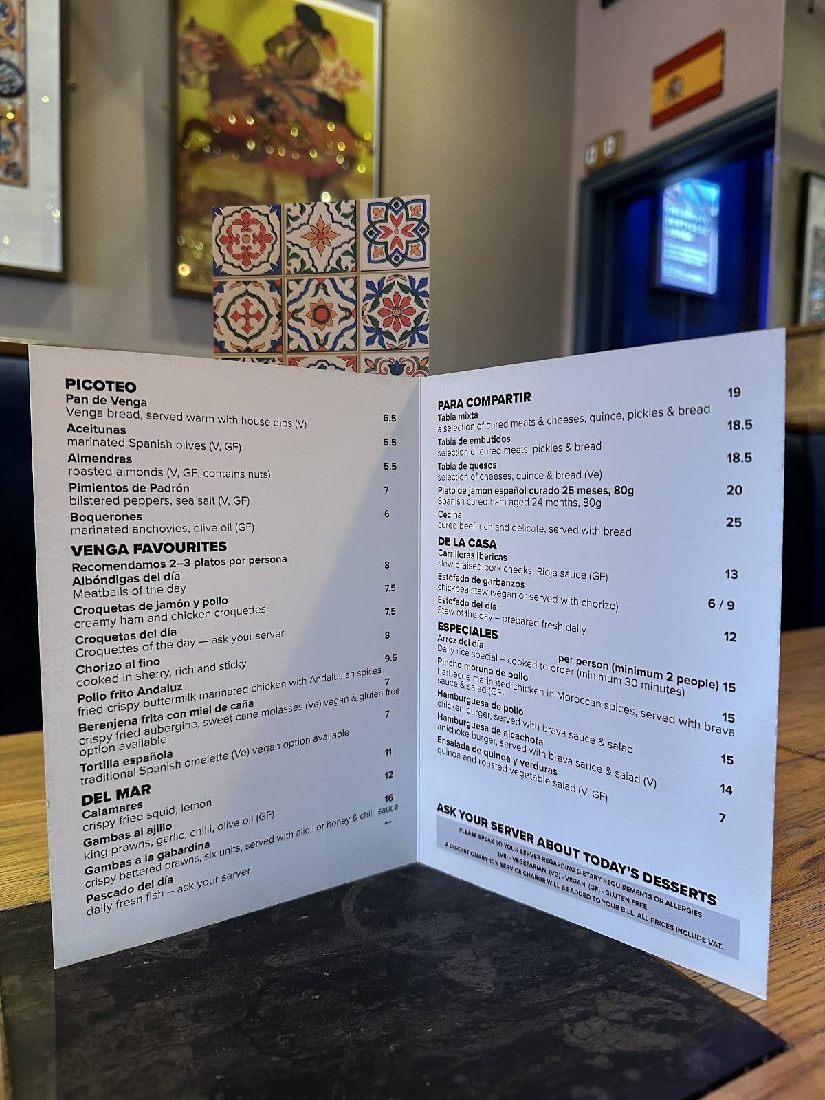 Venga Cocktails & Tapas Bar меню