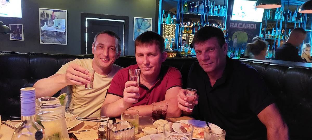 Честный, Рестобар меню
