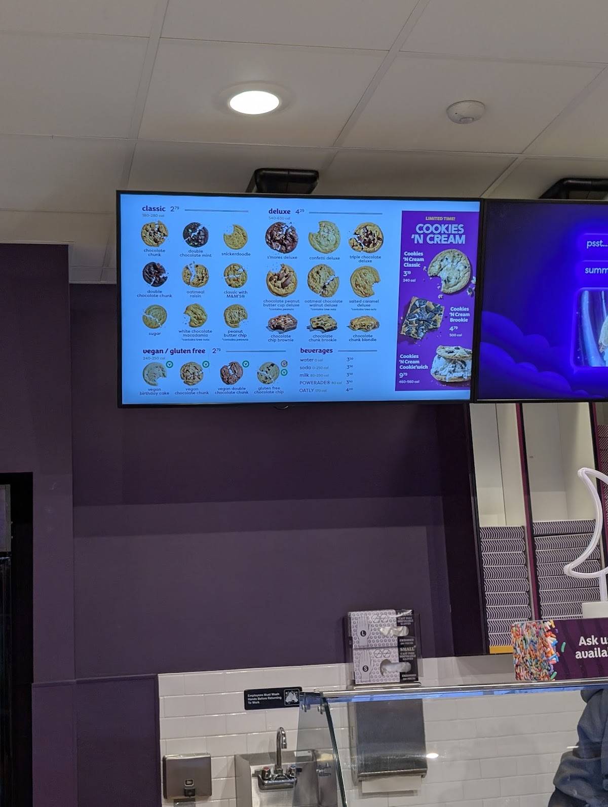 Insomnia Cookies меню