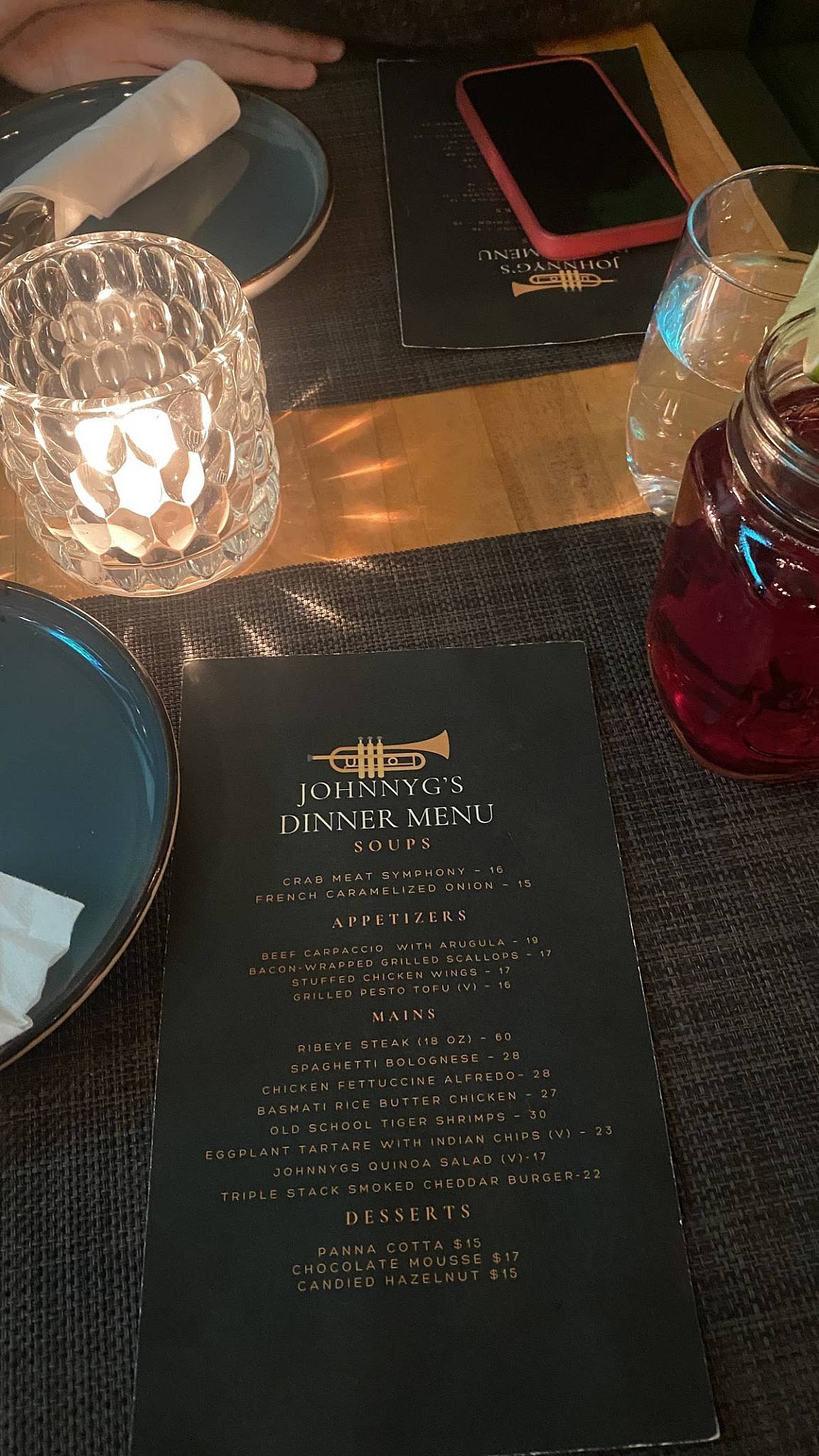Johnny G's Cafe меню