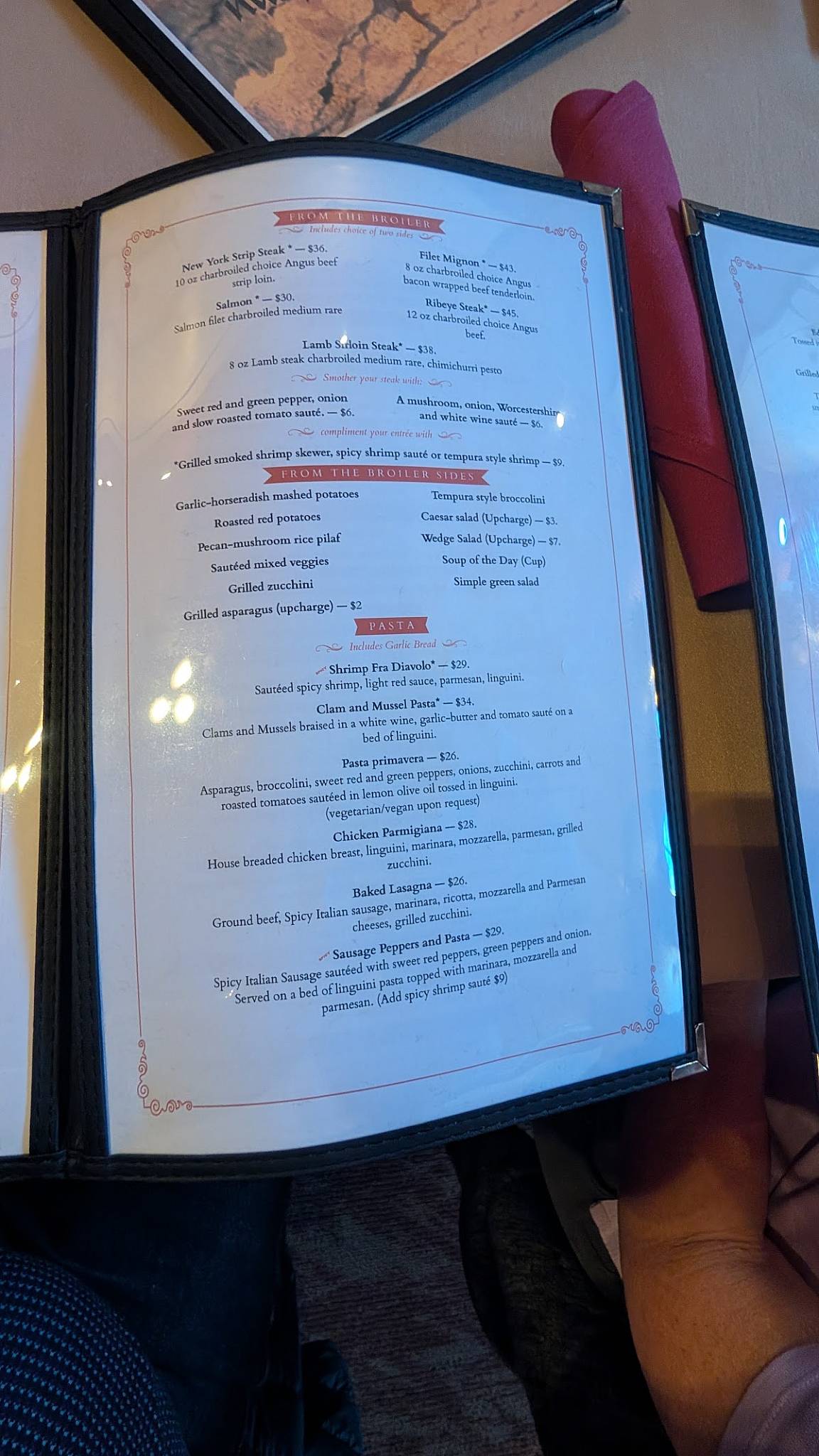 Red Raven Restaurant меню