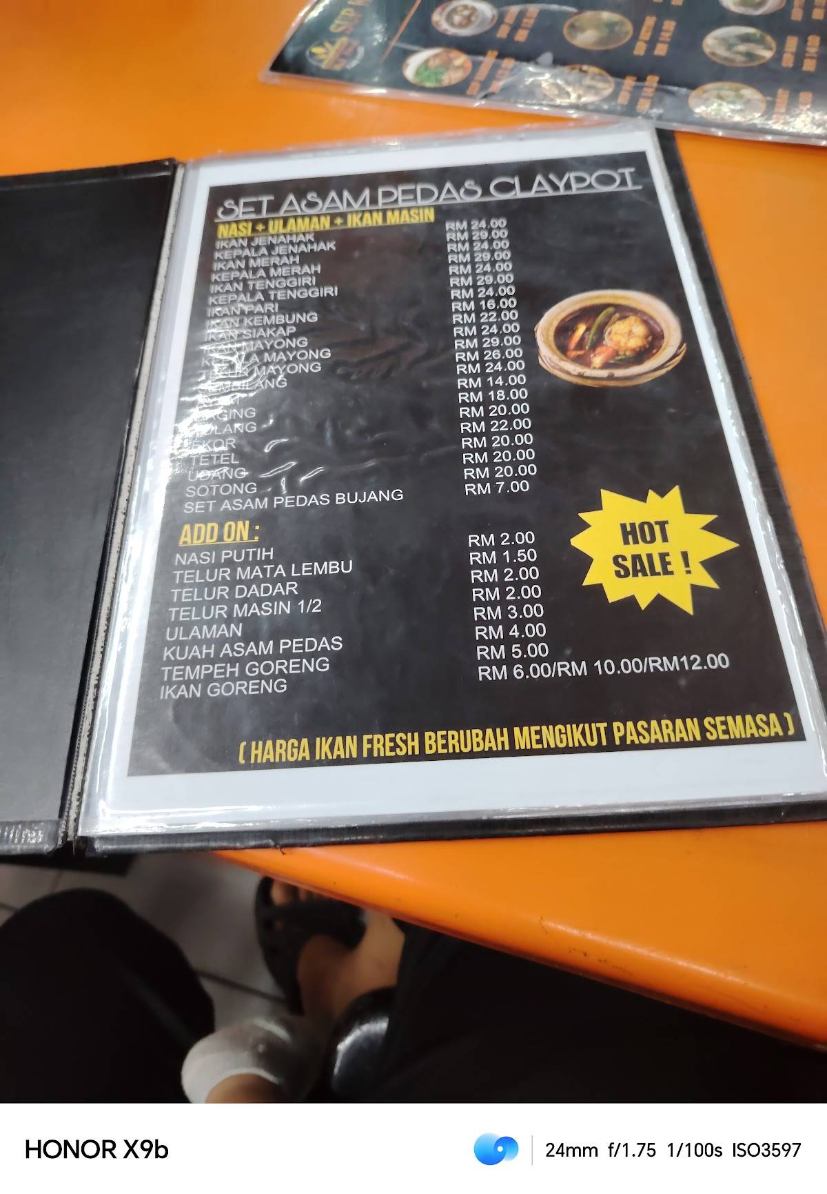 ASAM PEDAS RINTING BISTRO меню