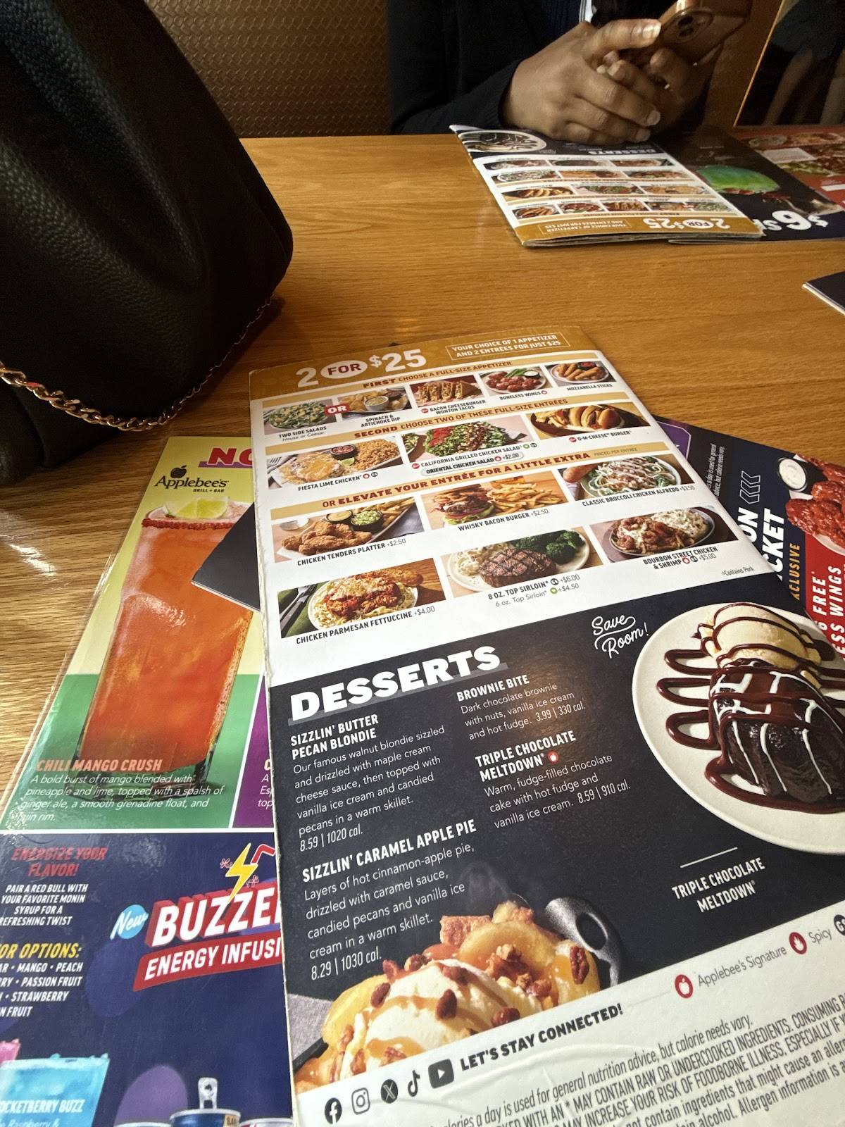 Applebee's Grill + Bar меню