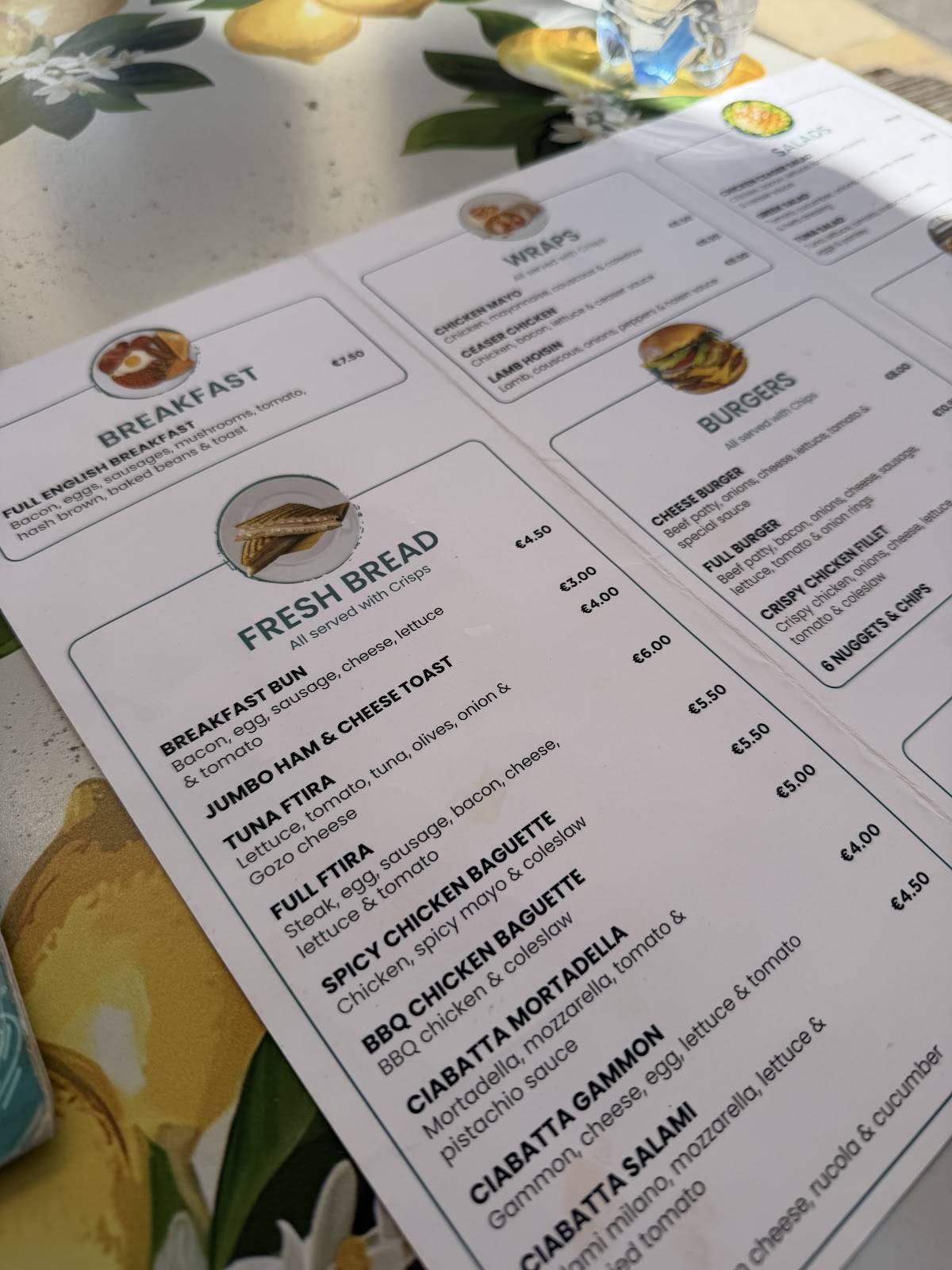 Delish cafe меню