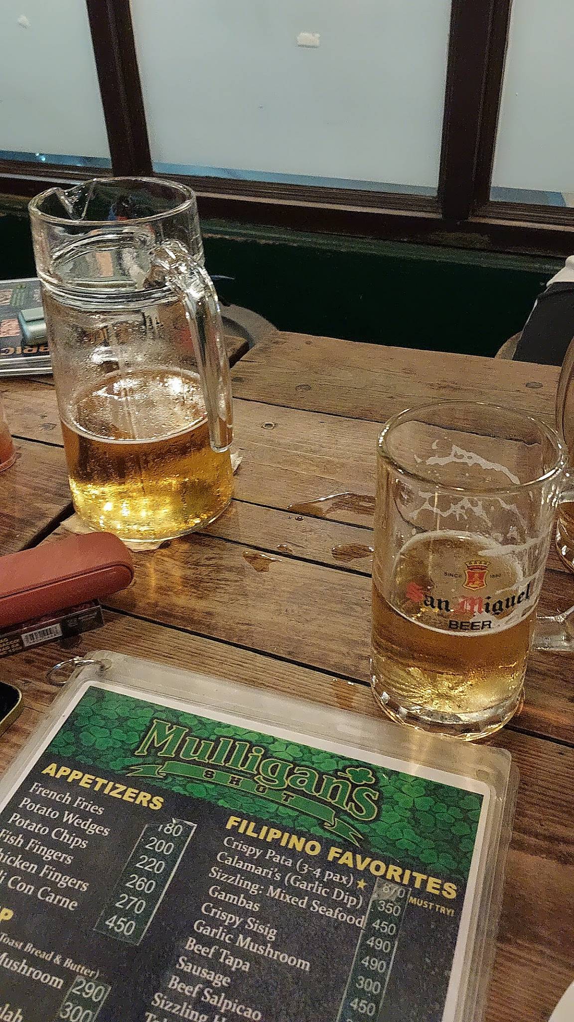 Mulligan's Main меню