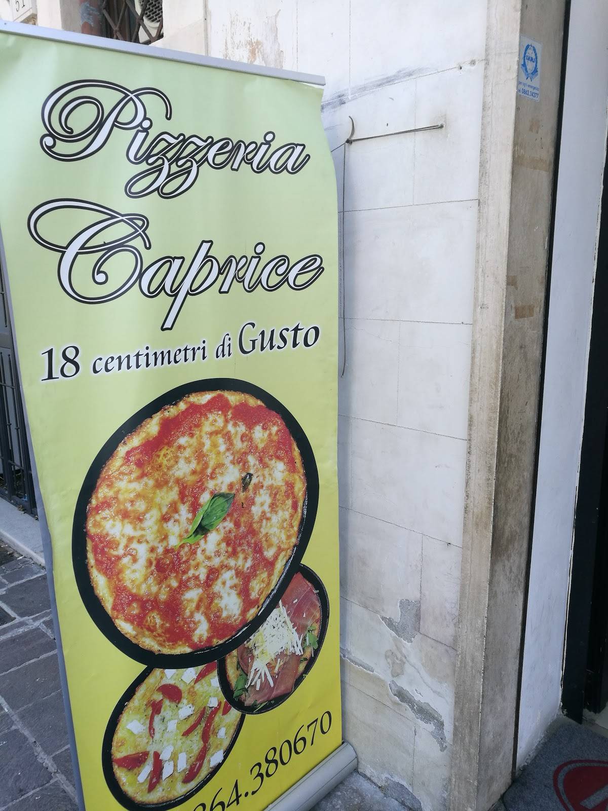 Pizzeria Caprice меню