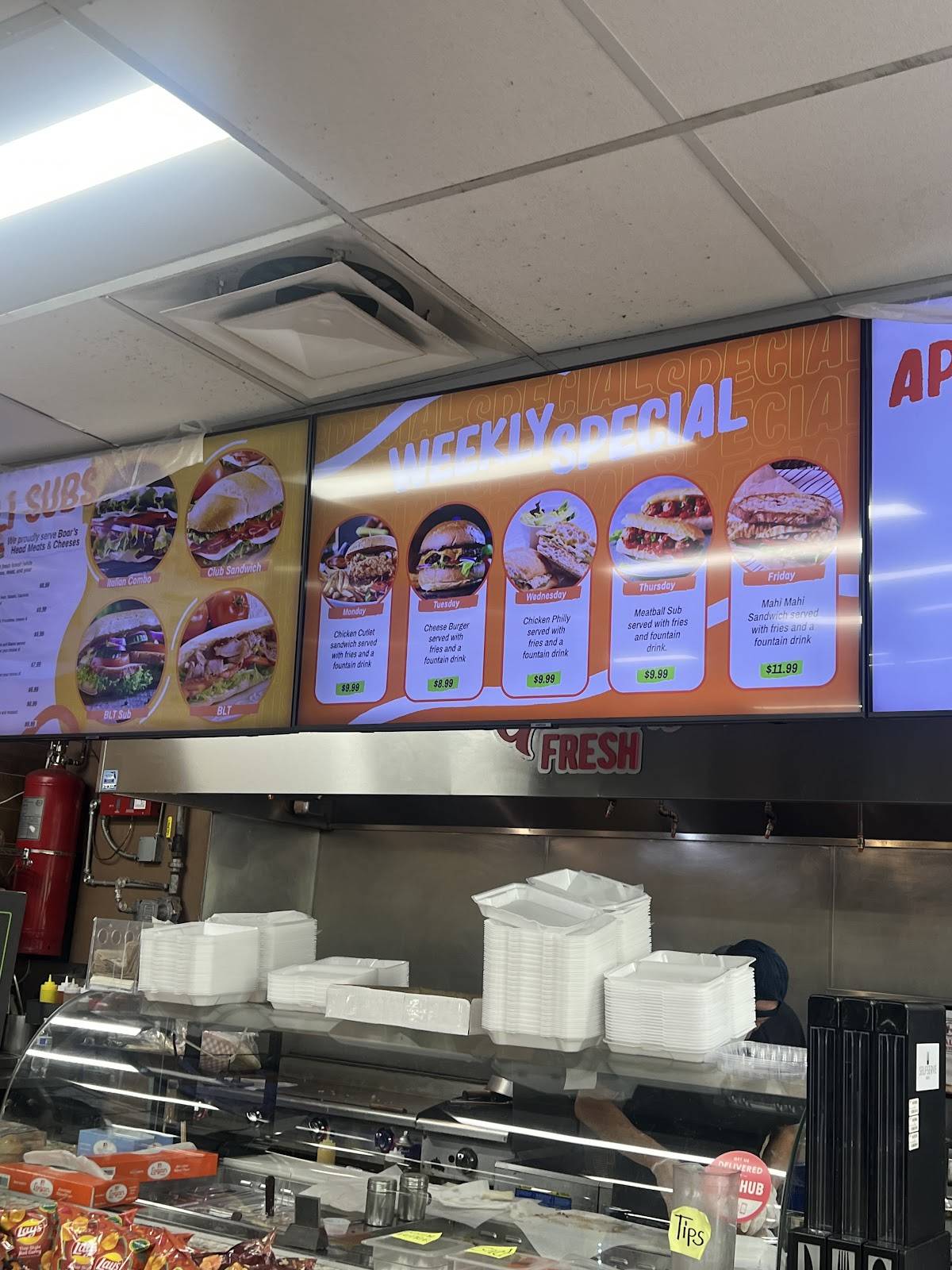Bobby's Market & Grill меню
