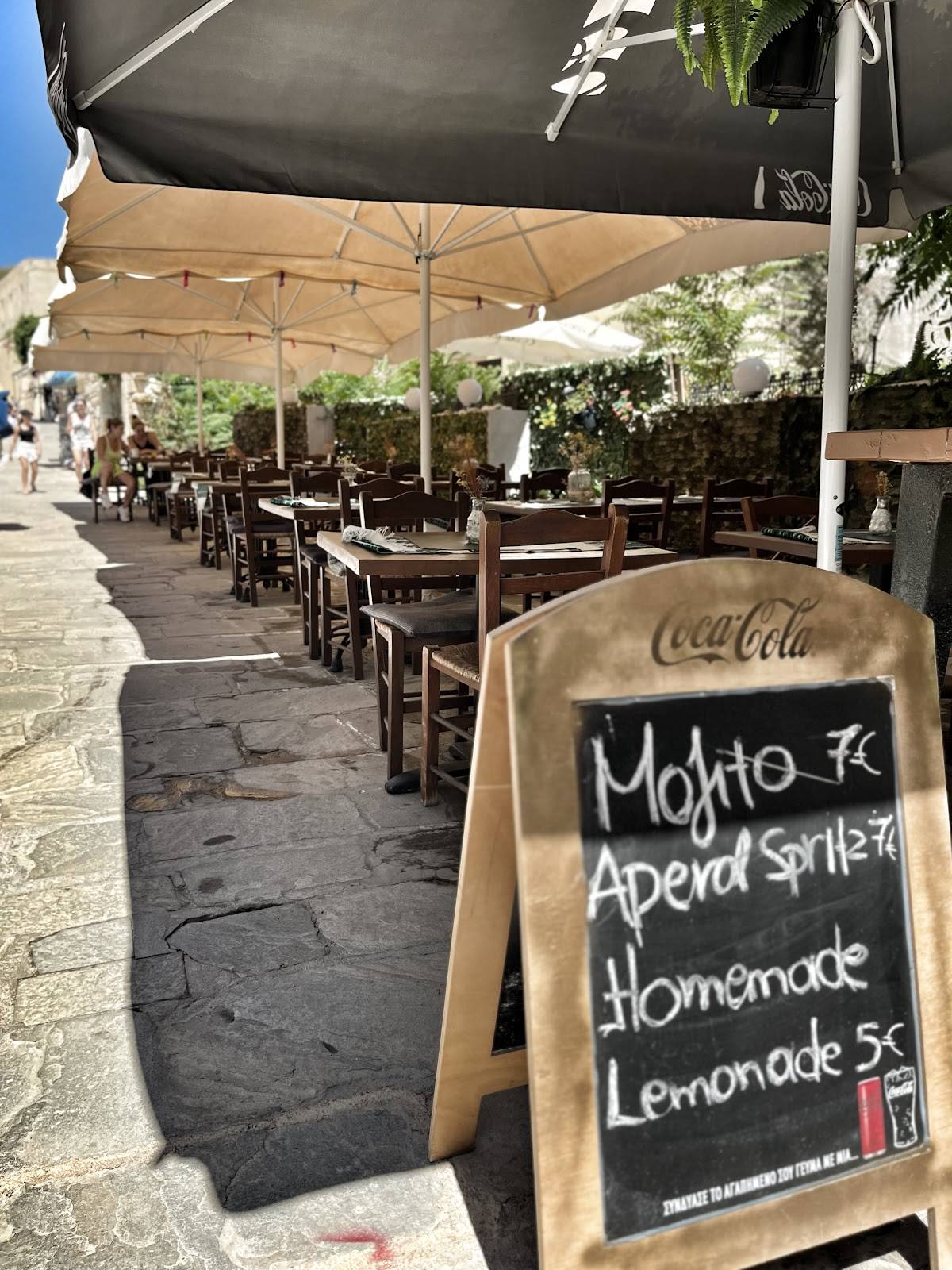 The Rinio Tavern меню