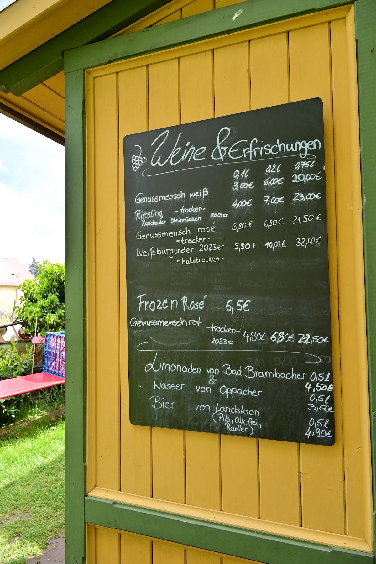 Weingut Karl Friedrich Aust меню