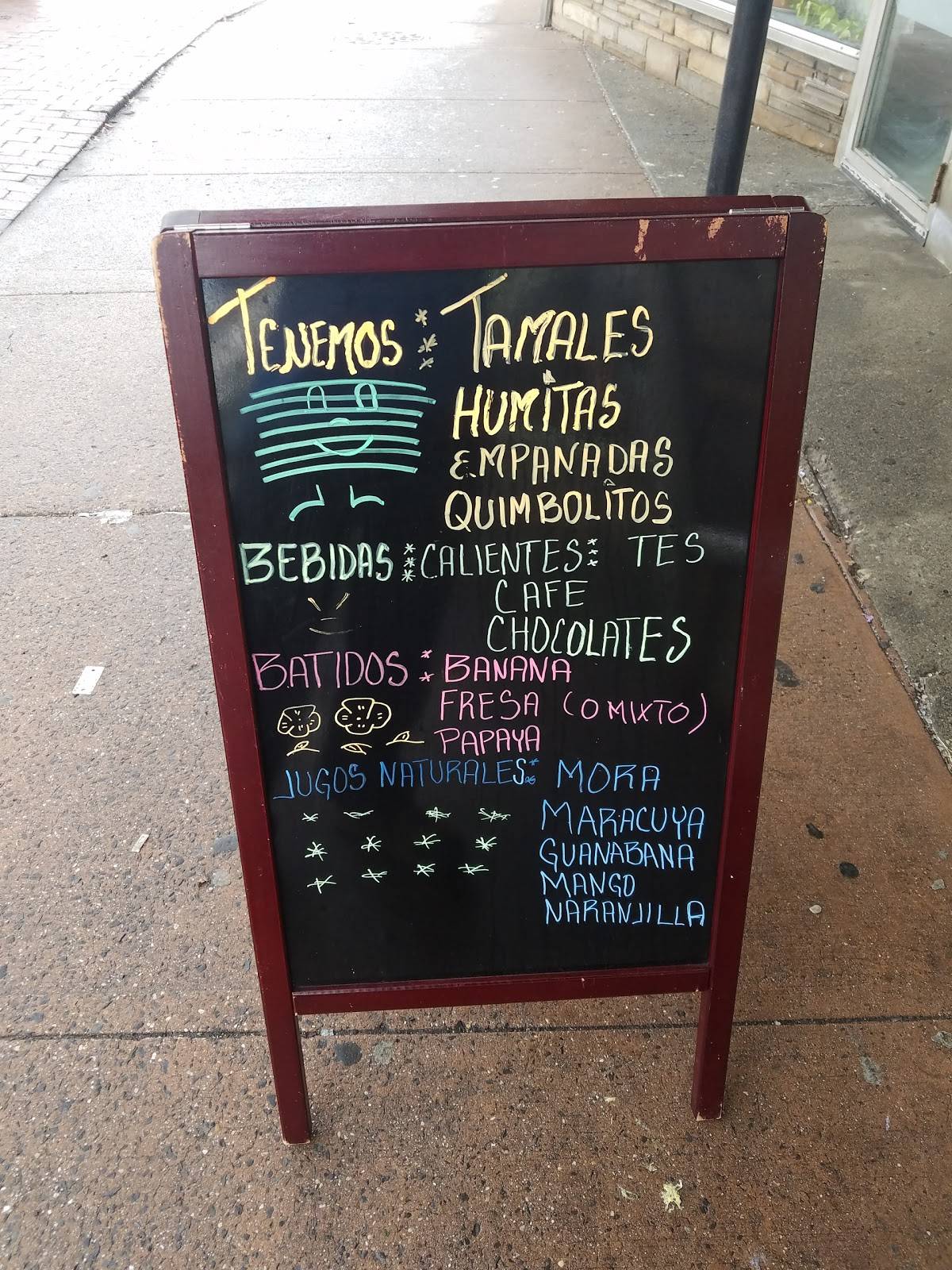 Antojitos Latinos меню