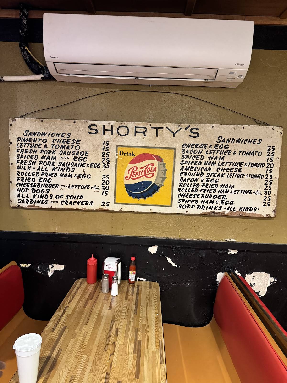 Shorty's Famous Hot Dogs меню