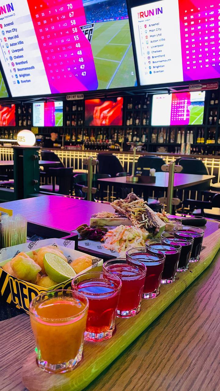 playbar HEROES меню