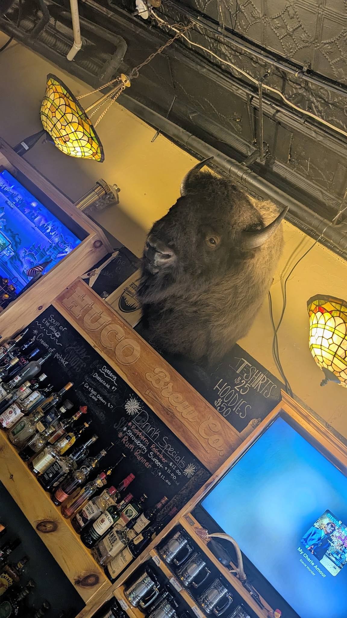 Angelina's Eatery & HUCO Brew Co. меню