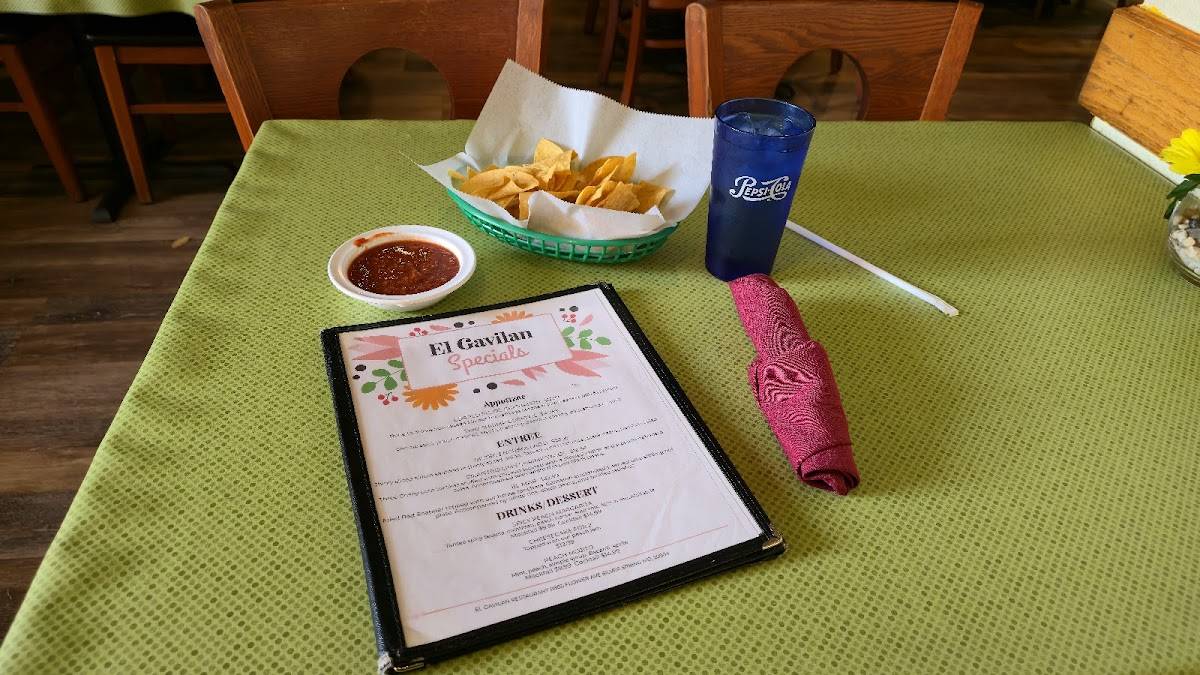 El Gavilan Restaurant меню