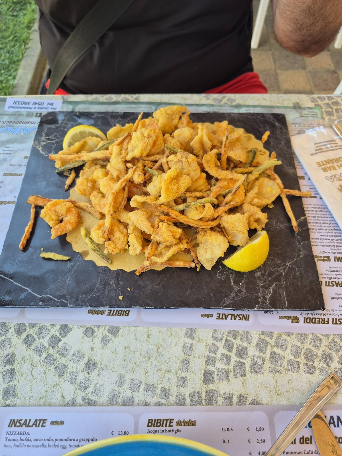 Maina Beach Restaurant меню