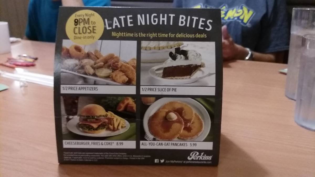 Perkins Restaurant & Bakery меню