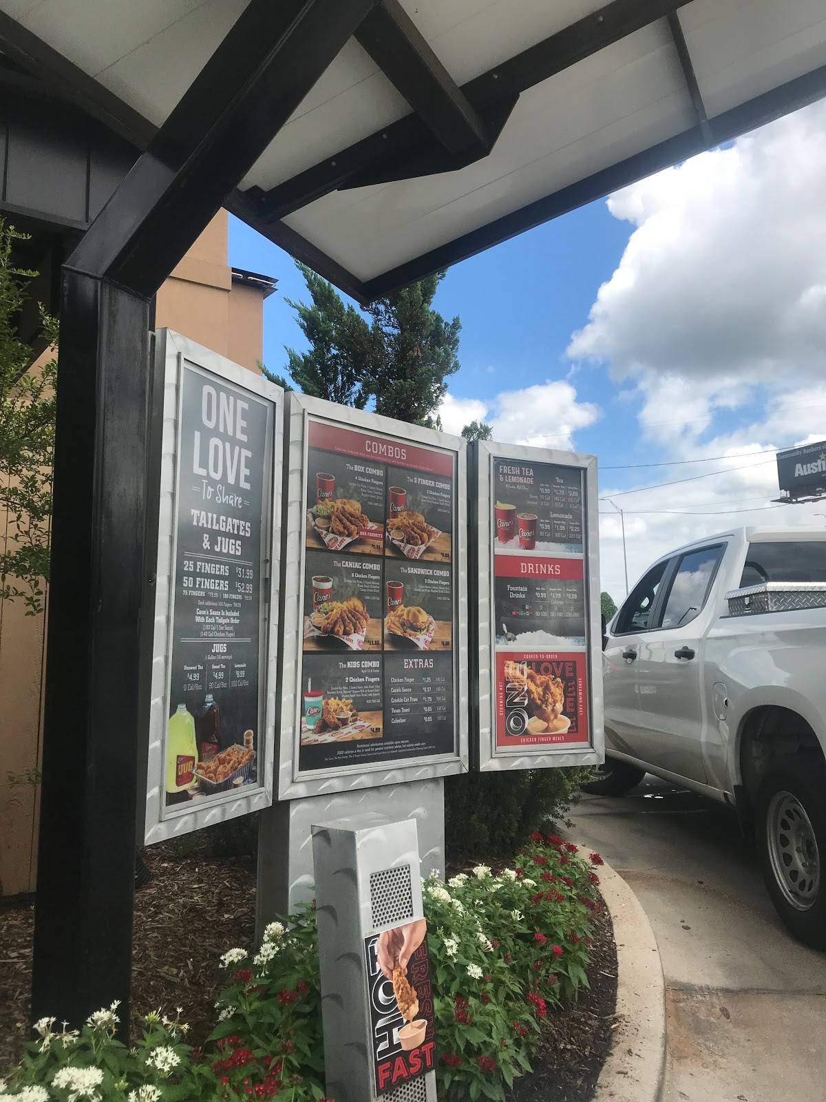 Raising Cane's Chicken Fingers меню