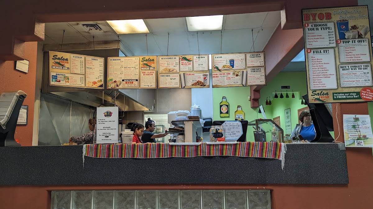 Salsa Fresh Mexican Grill меню