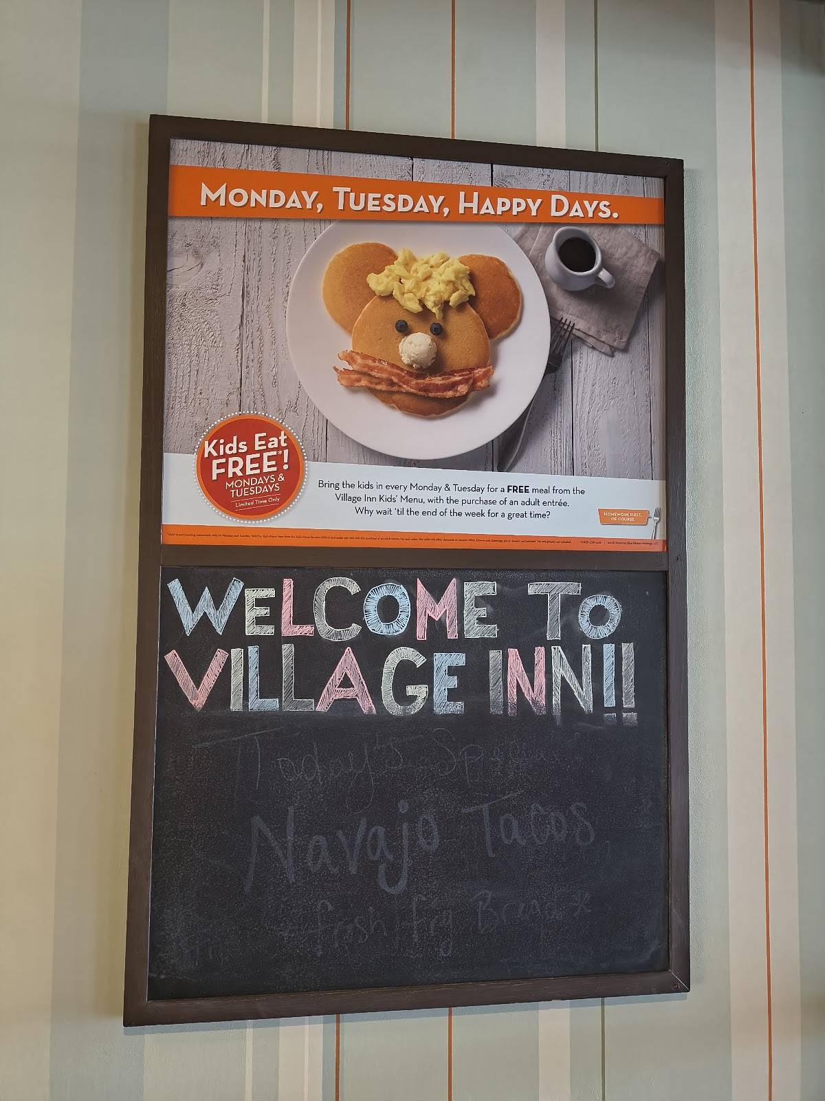 Village Inn меню