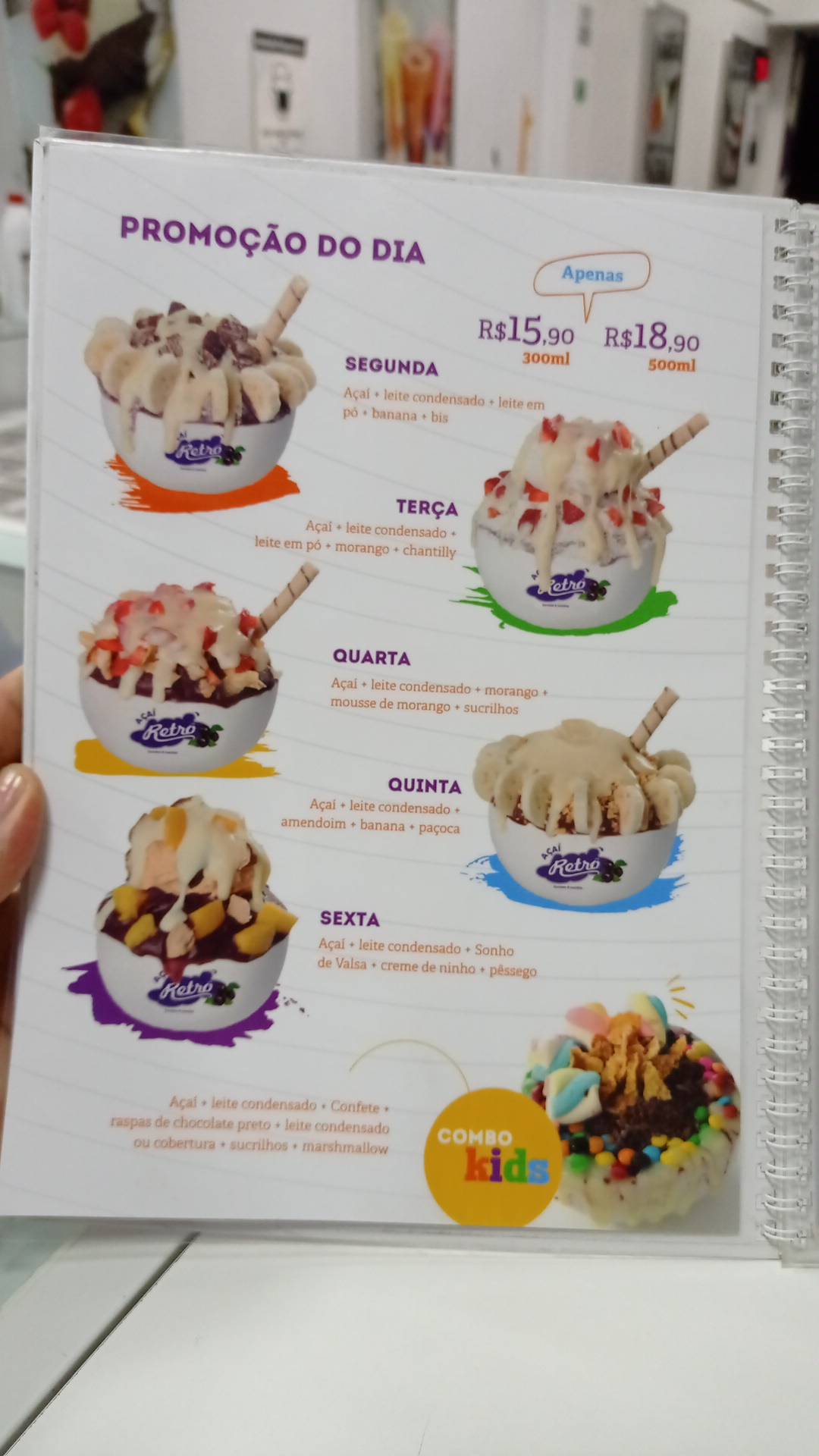 Açaí Retrô меню