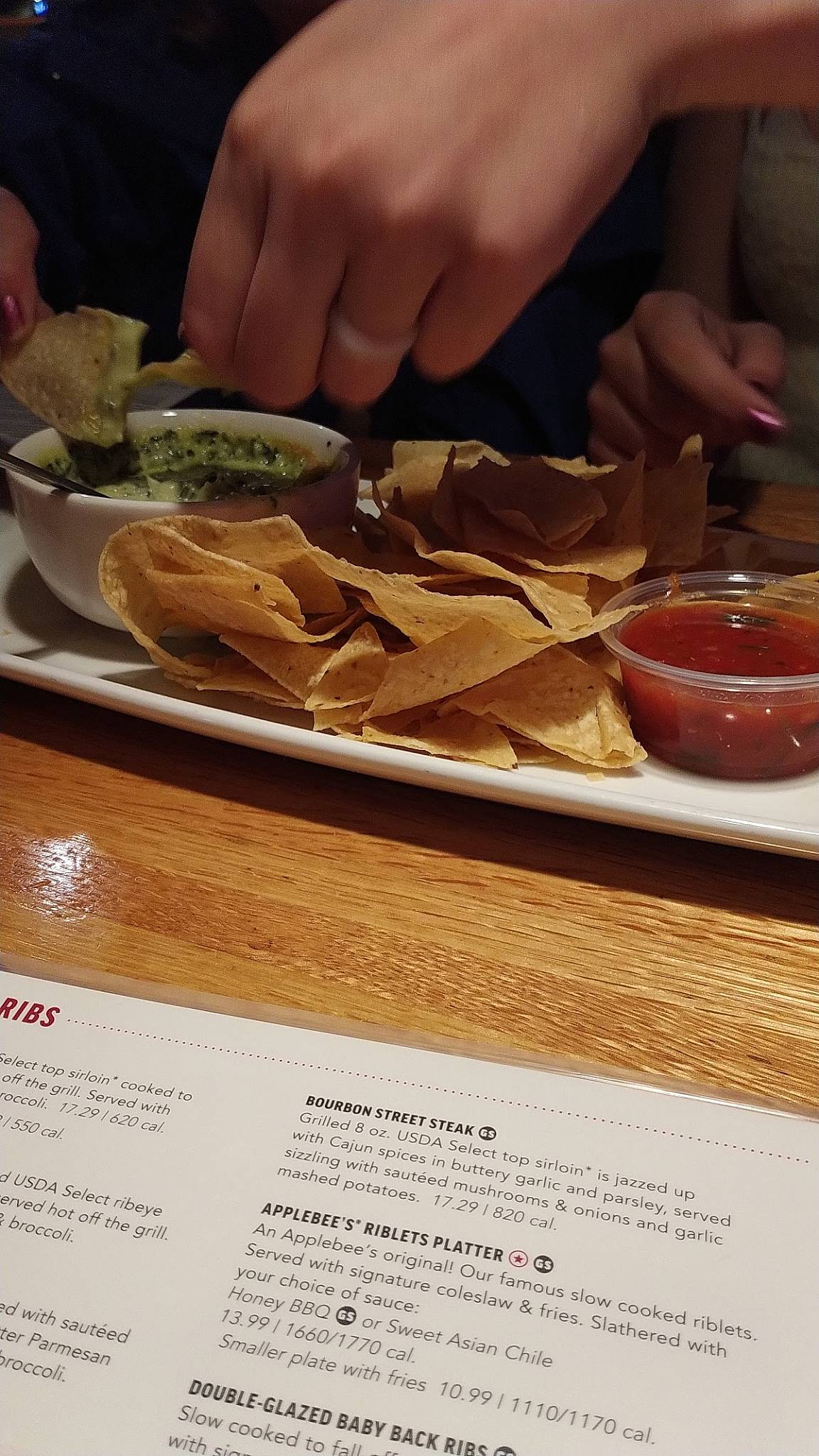 Applebee's Grill + Bar меню