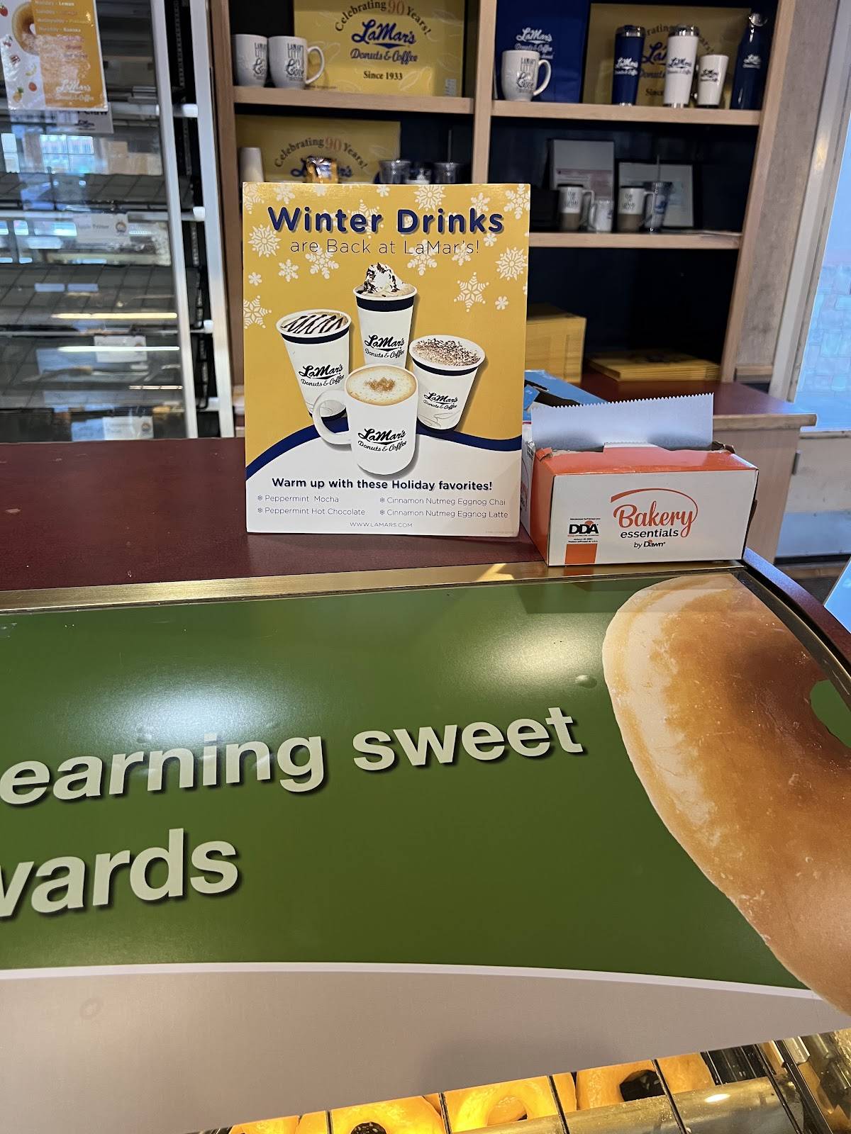 LaMar's Donuts and Coffee меню