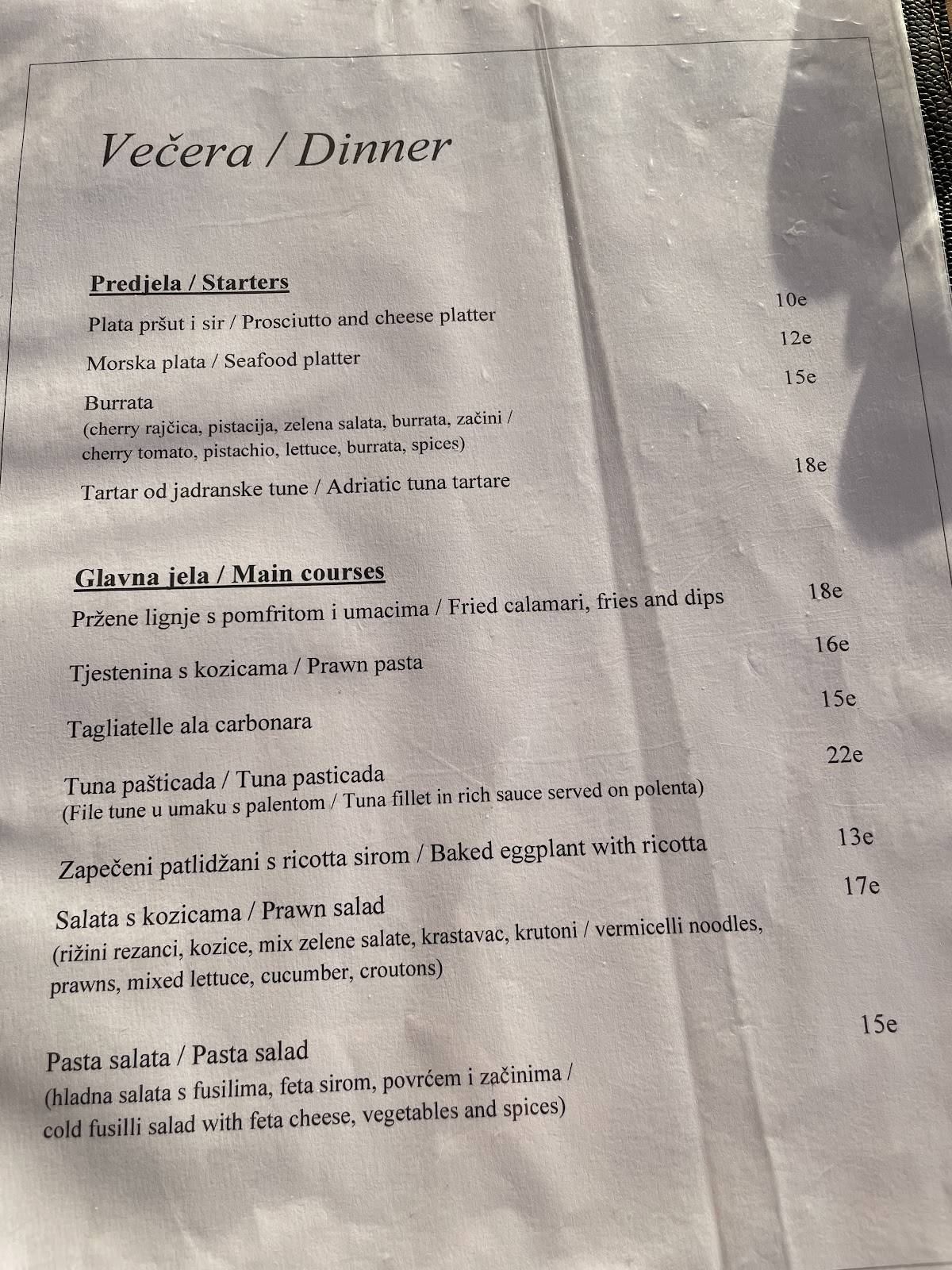 Lambik Bar & Bistro меню