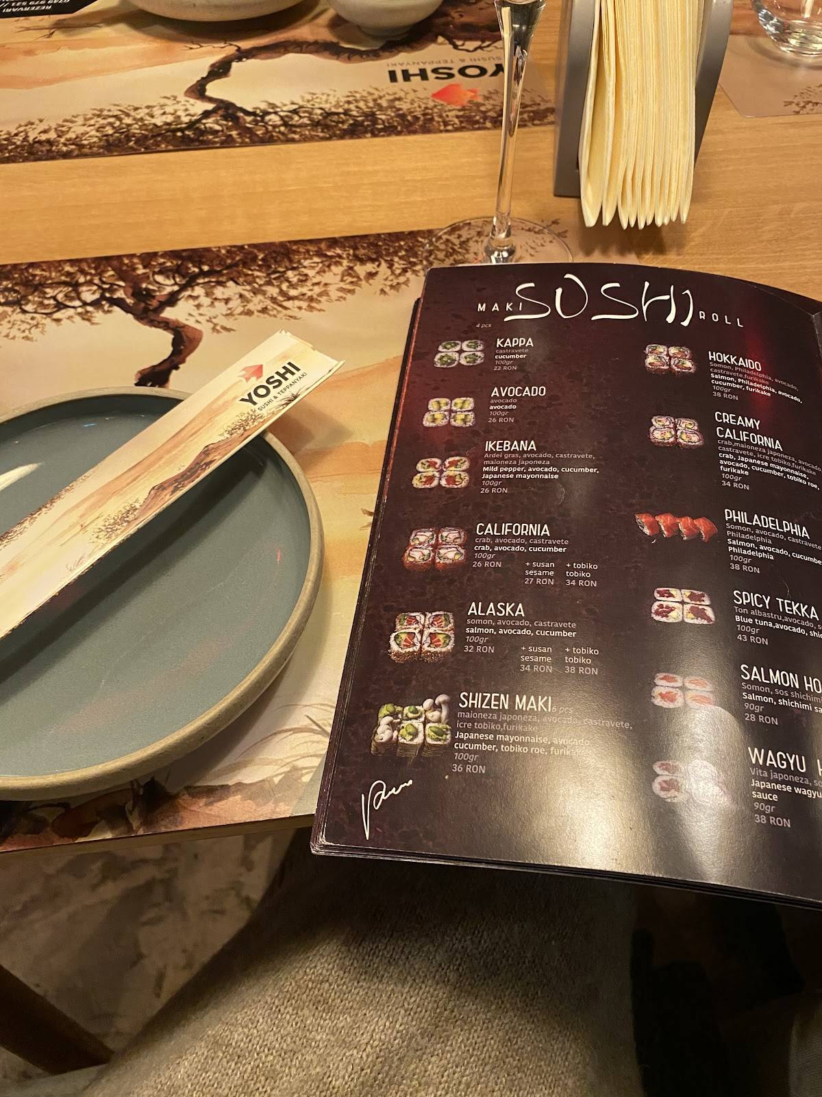 Yoshi Sushi & Teppanyaki меню