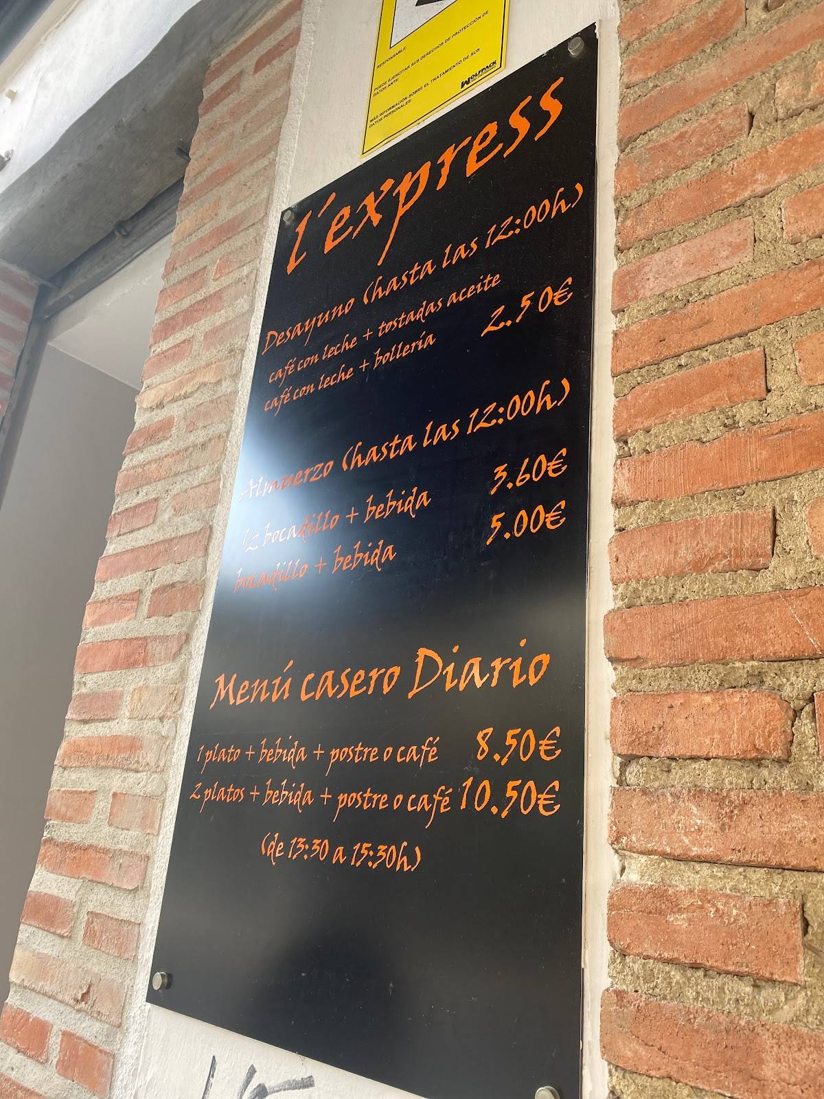 Café Restaurante L'Express меню