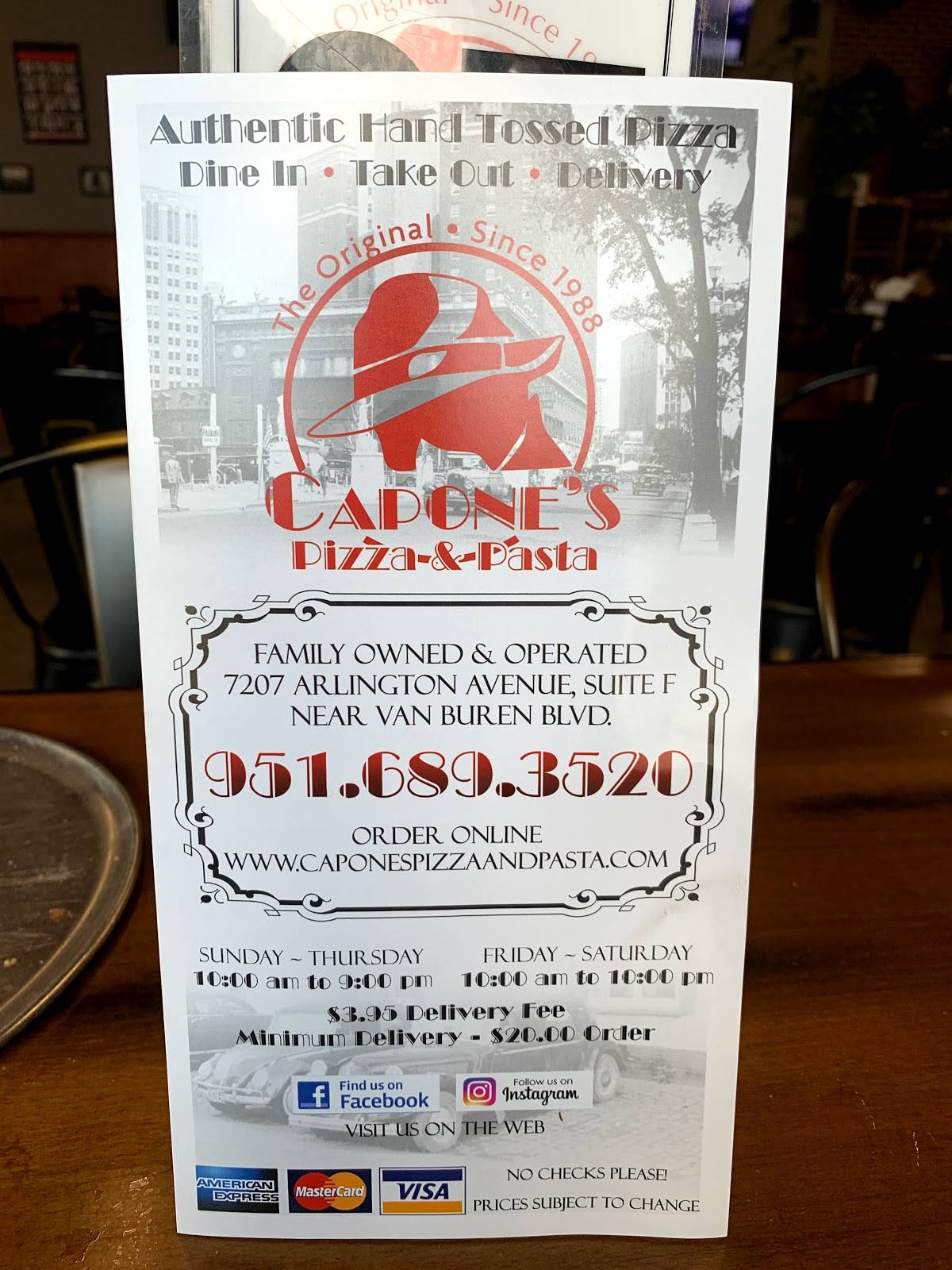 Capone's Pizza меню