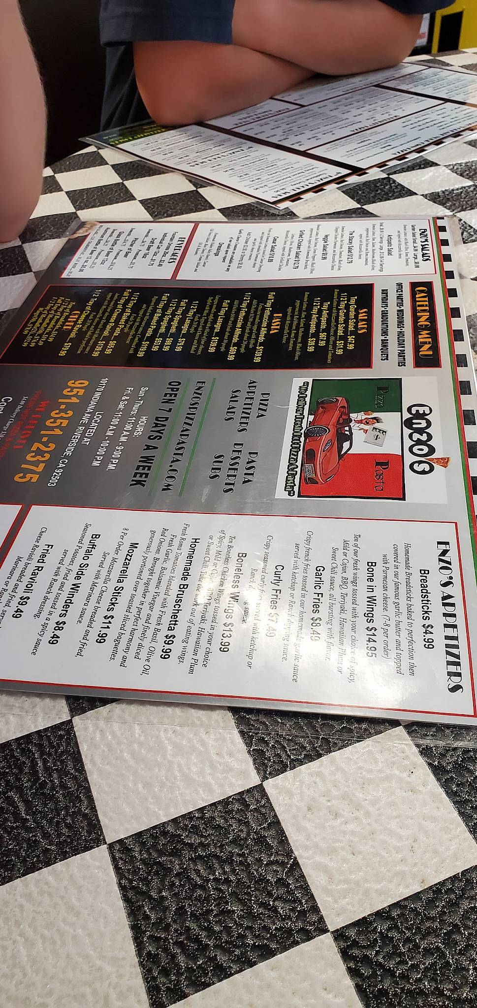 Enzo's Pizza меню