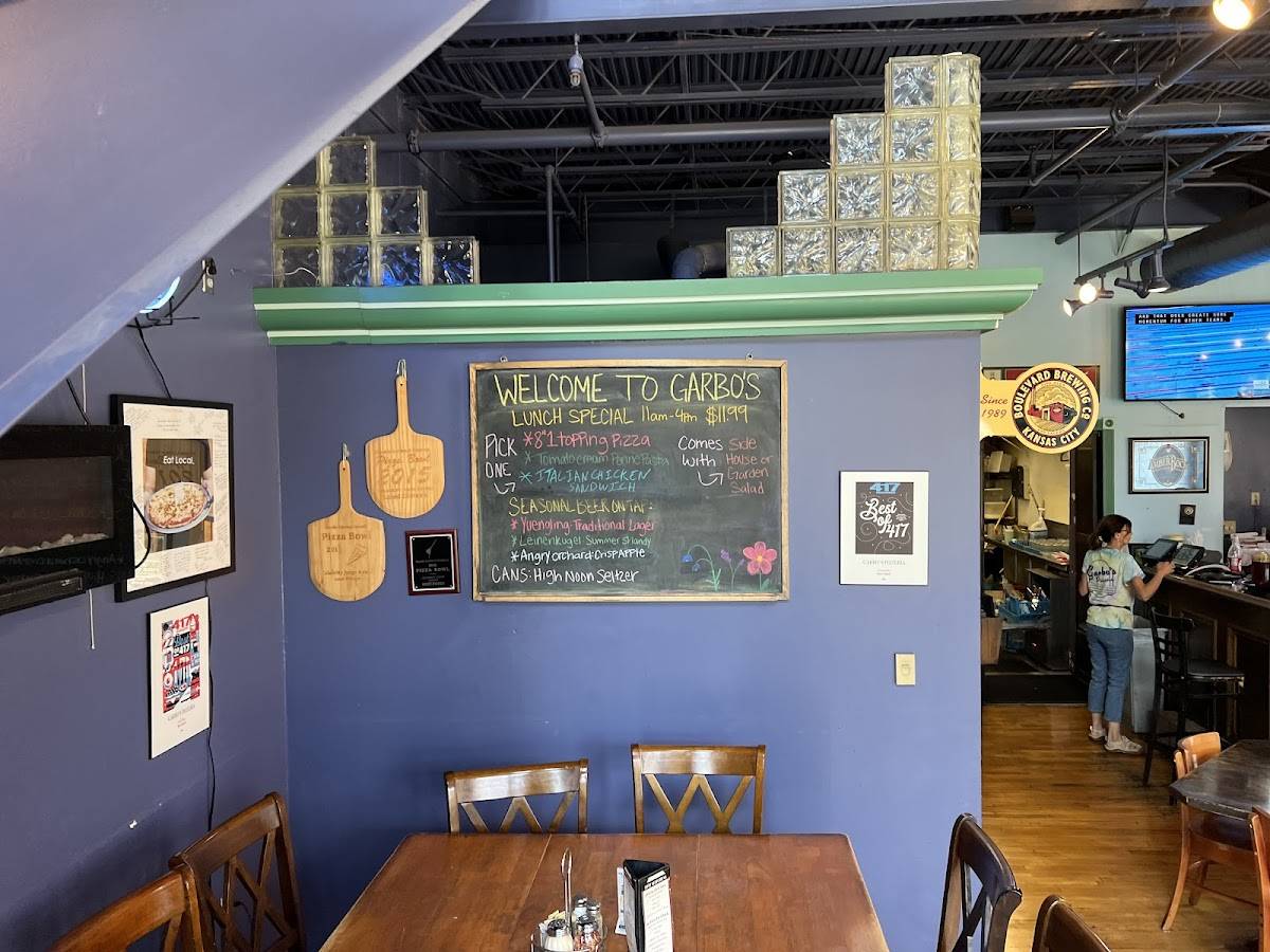 Garbo's Pizzeria меню