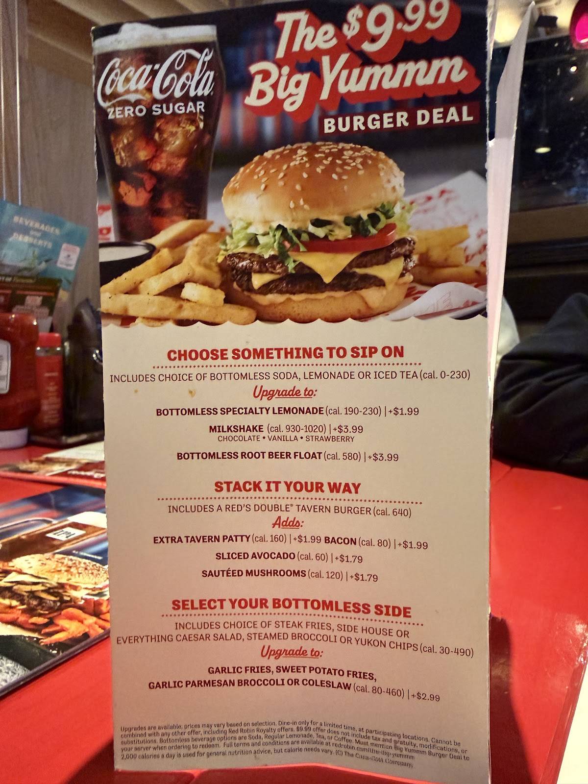 Red Robin Gourmet Burgers and Brews меню