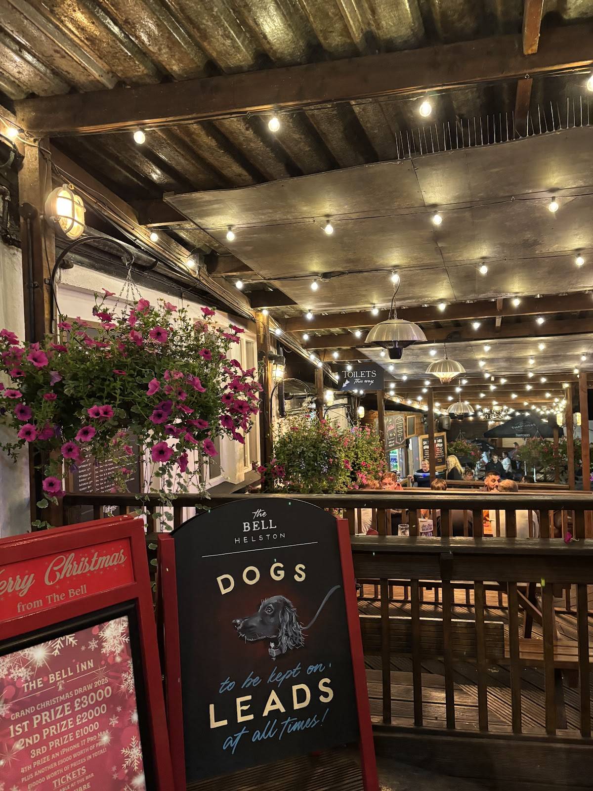 The Bell Inn меню