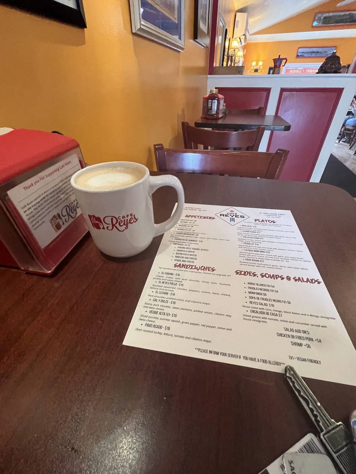 Cafe Reyes меню