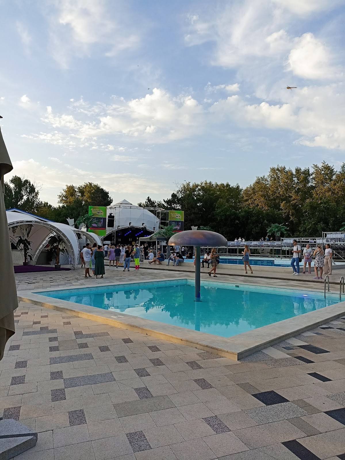 Эмбарго меню