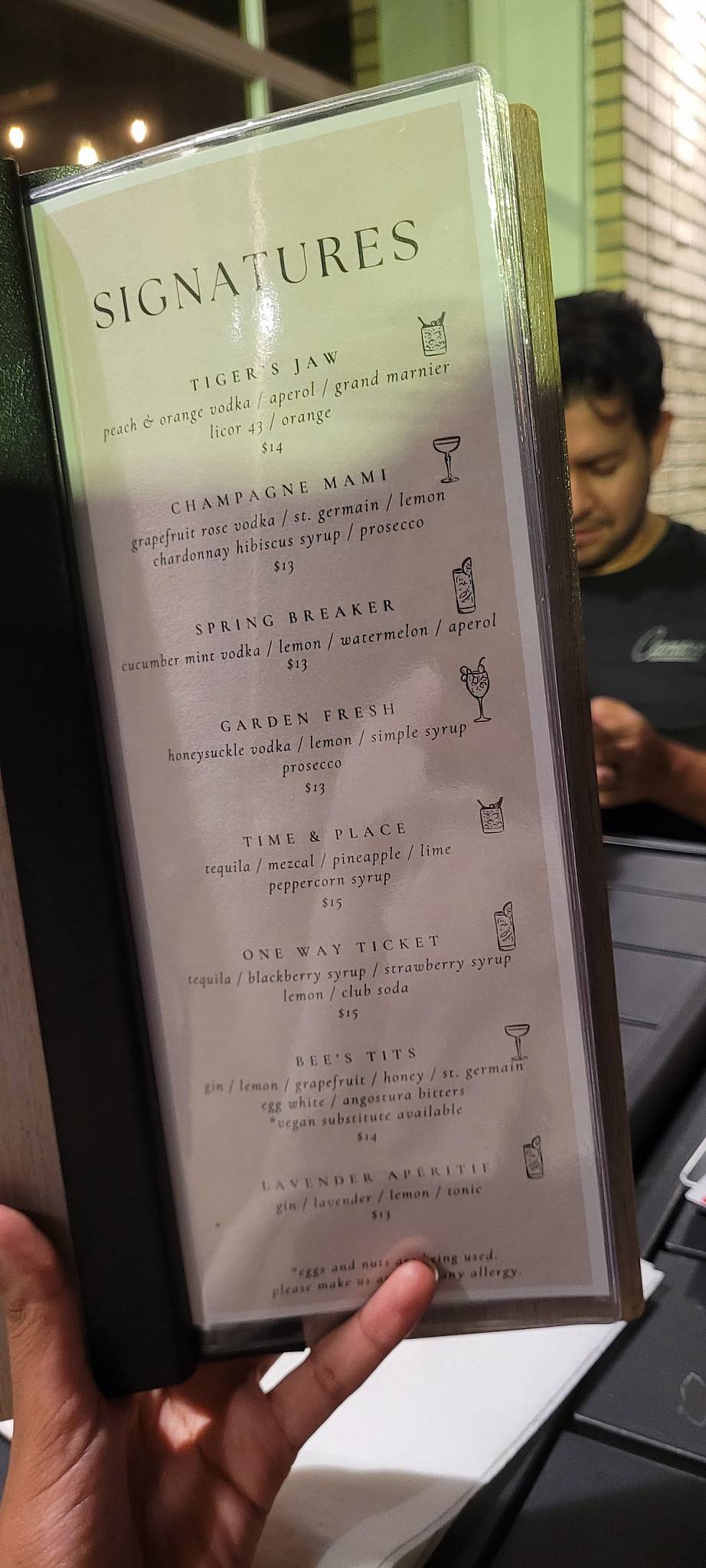 Flask Cocktail Bar меню