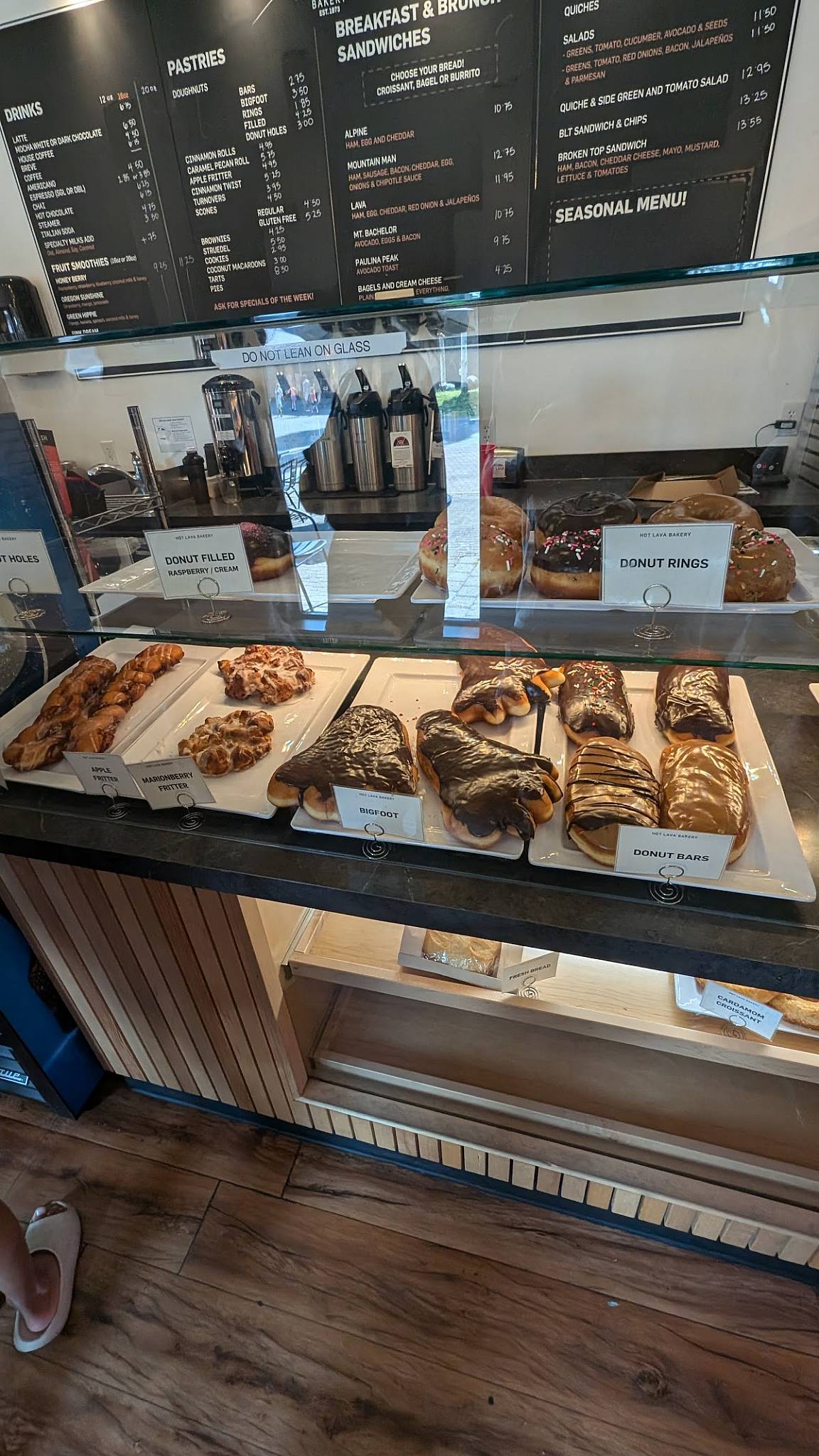 Hot Lava Bakery меню