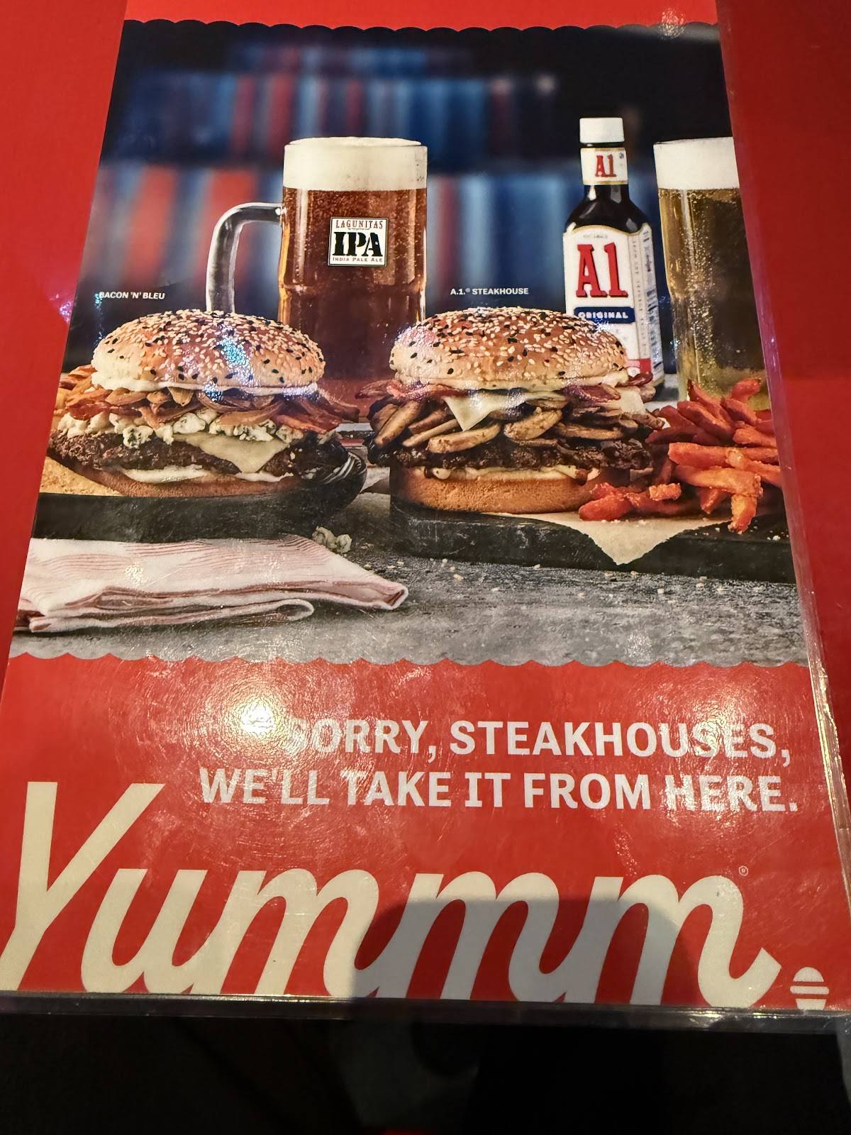 Red Robin Gourmet Burgers and Brews меню